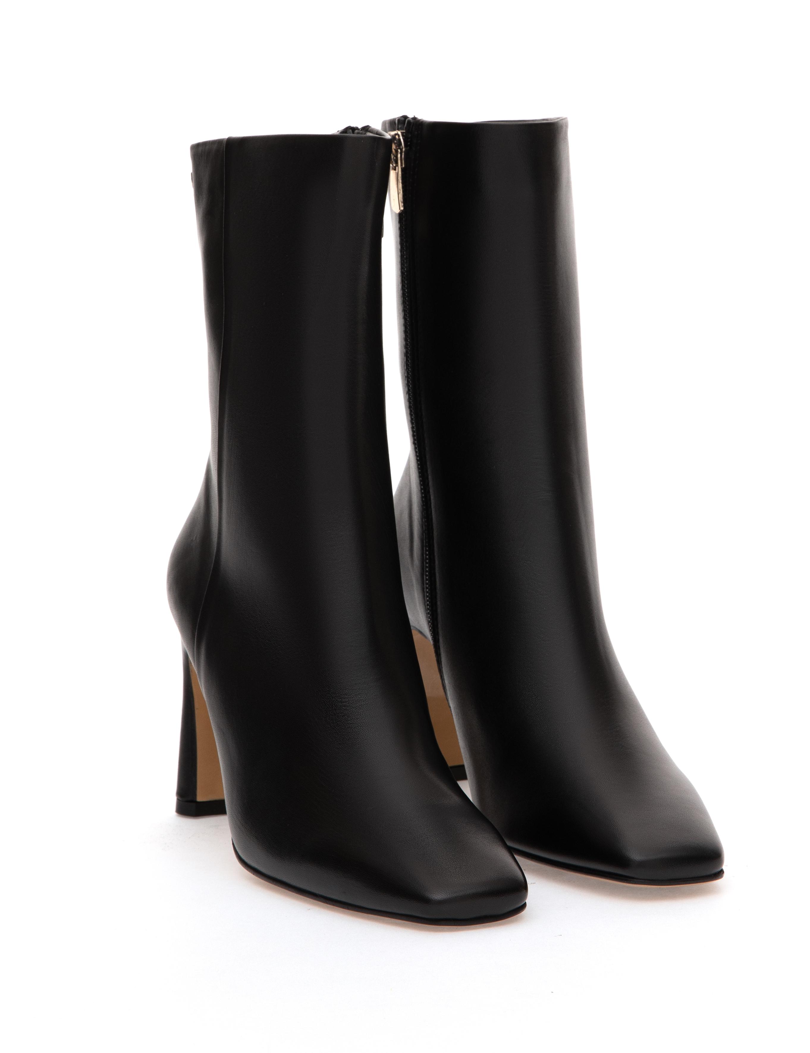 Siyah Topuklu Deri Bot