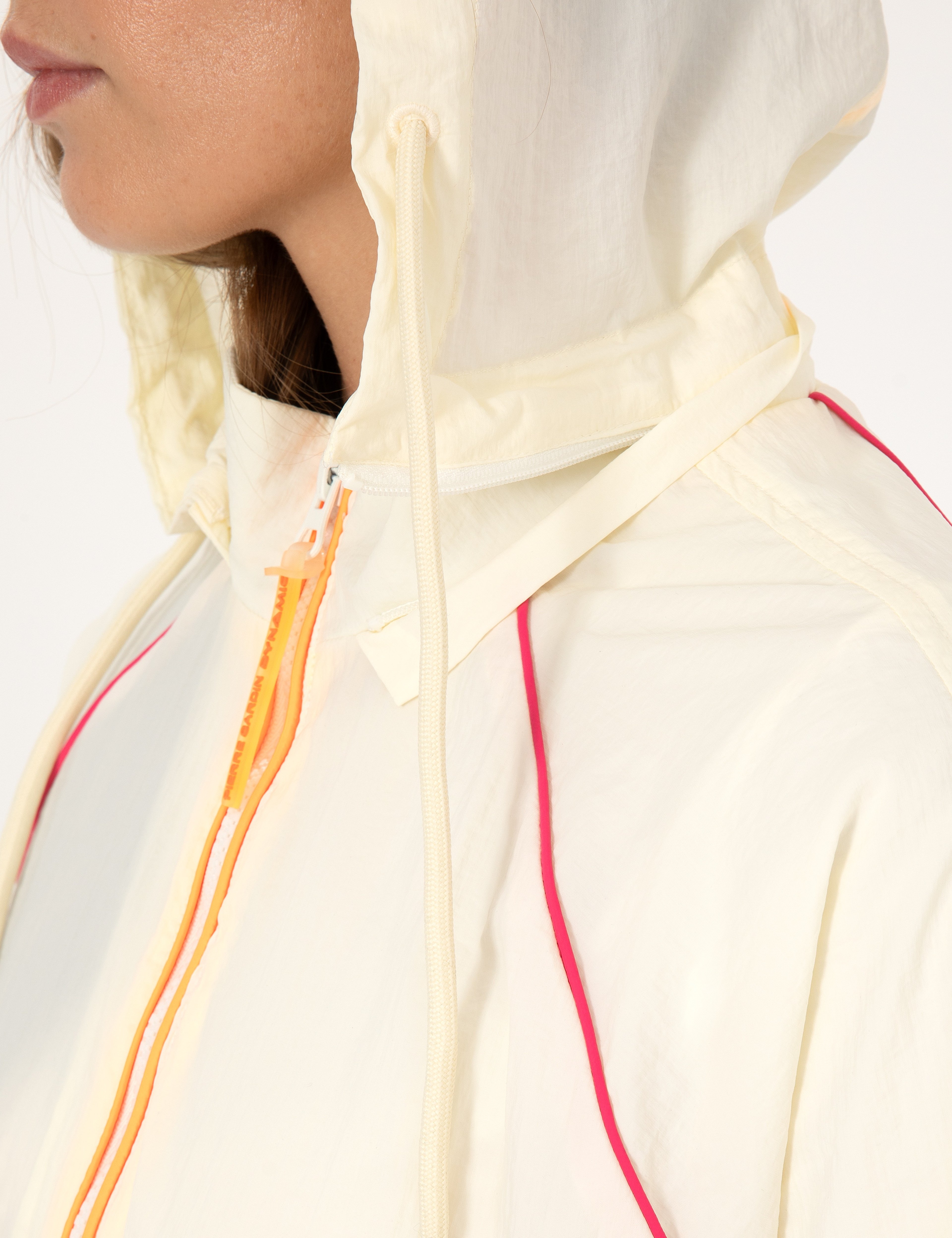 Ekru Comfort Fit Mont