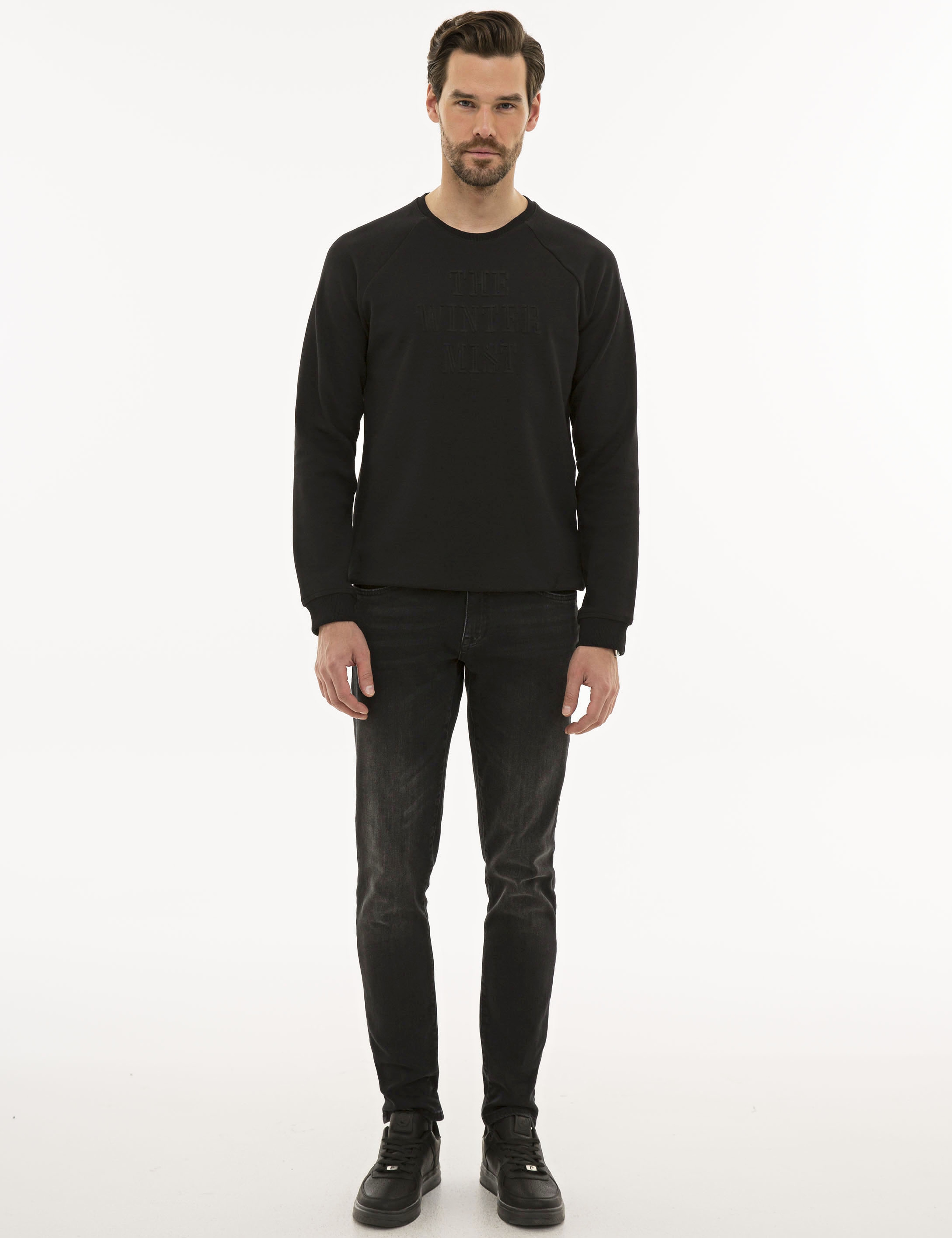 Siyah Regular Fit Sweatshirt