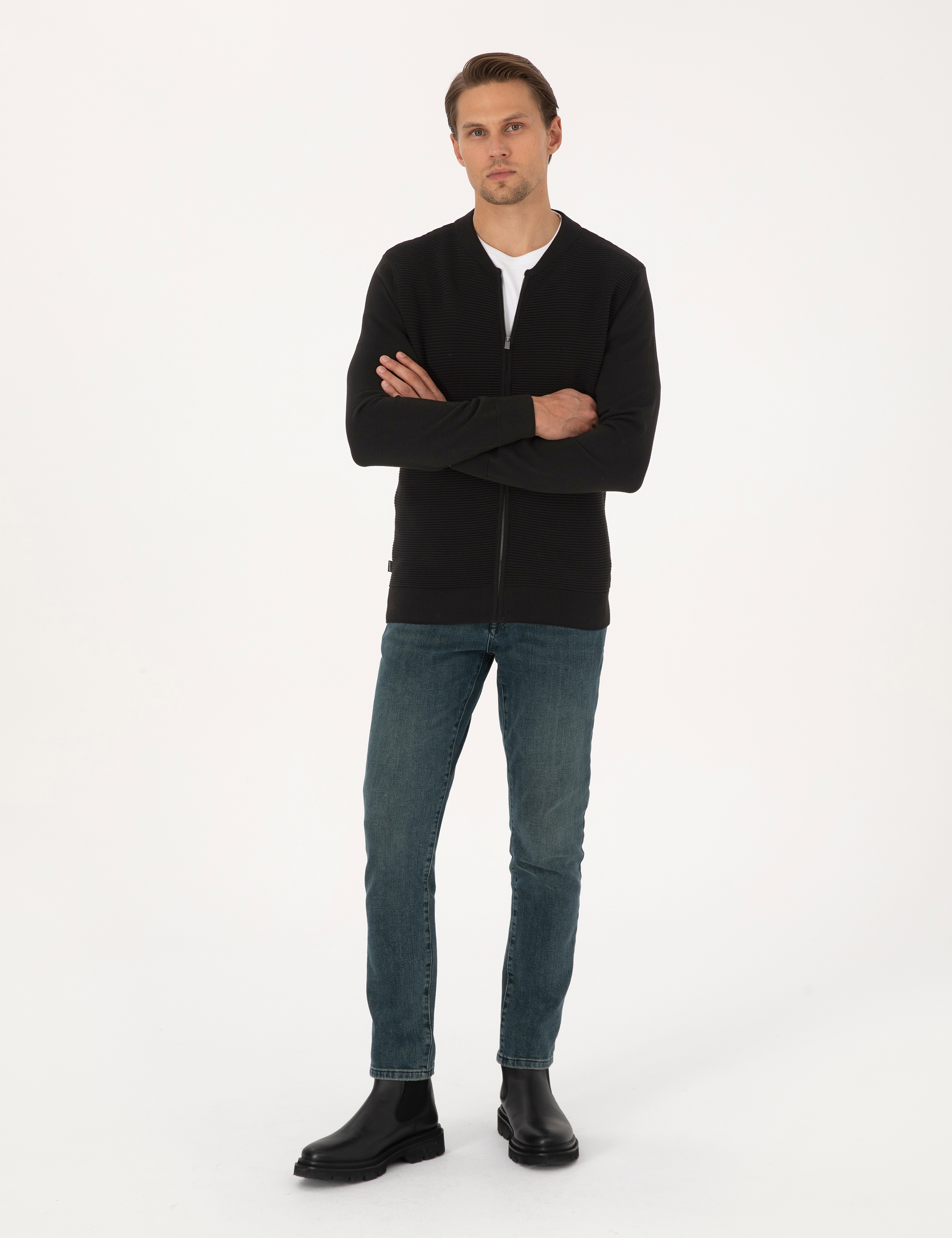 Siyah Slim Fit Fermuarlı Triko Hırka