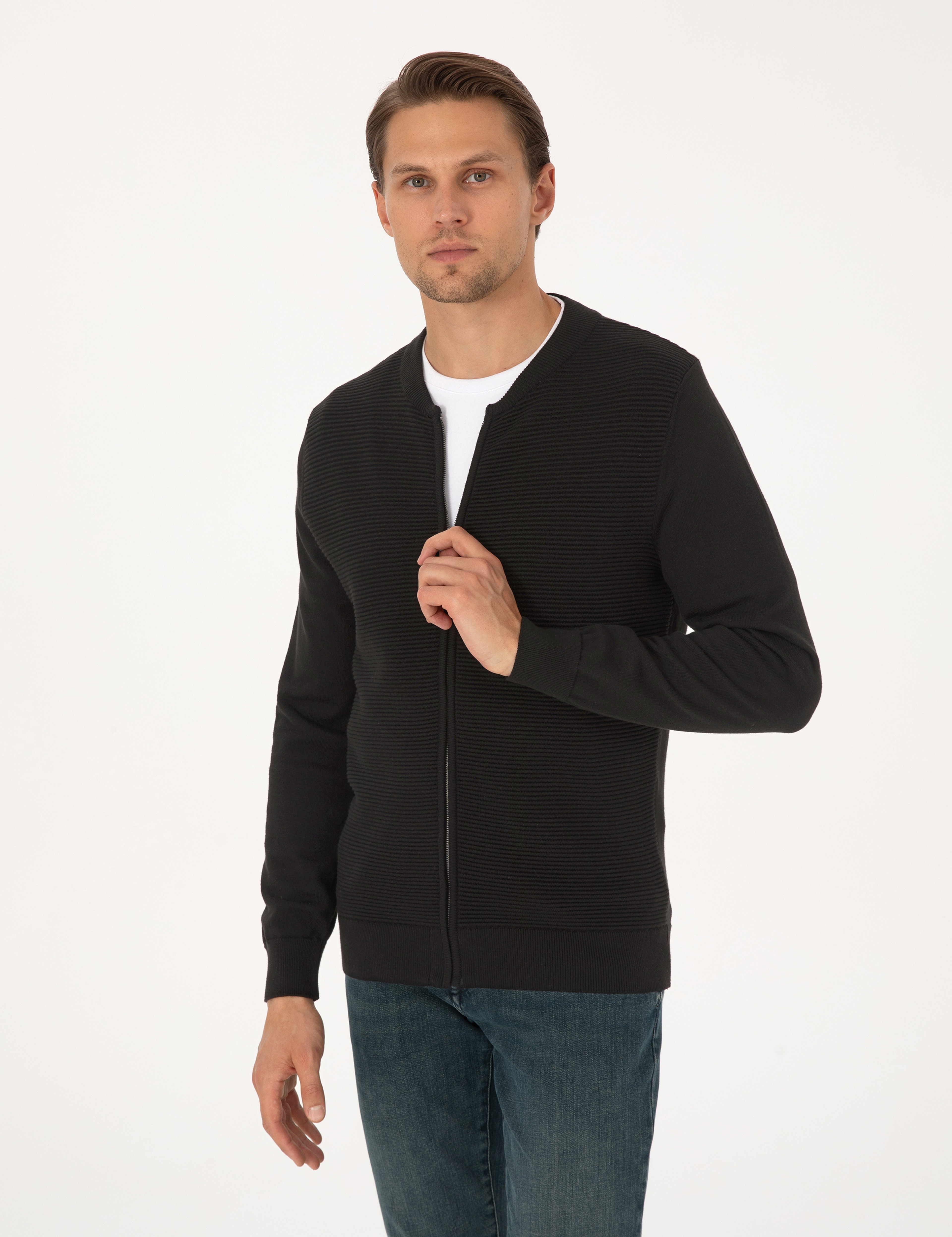 Siyah Slim Fit Fermuarlı Triko Hırka - Image 1