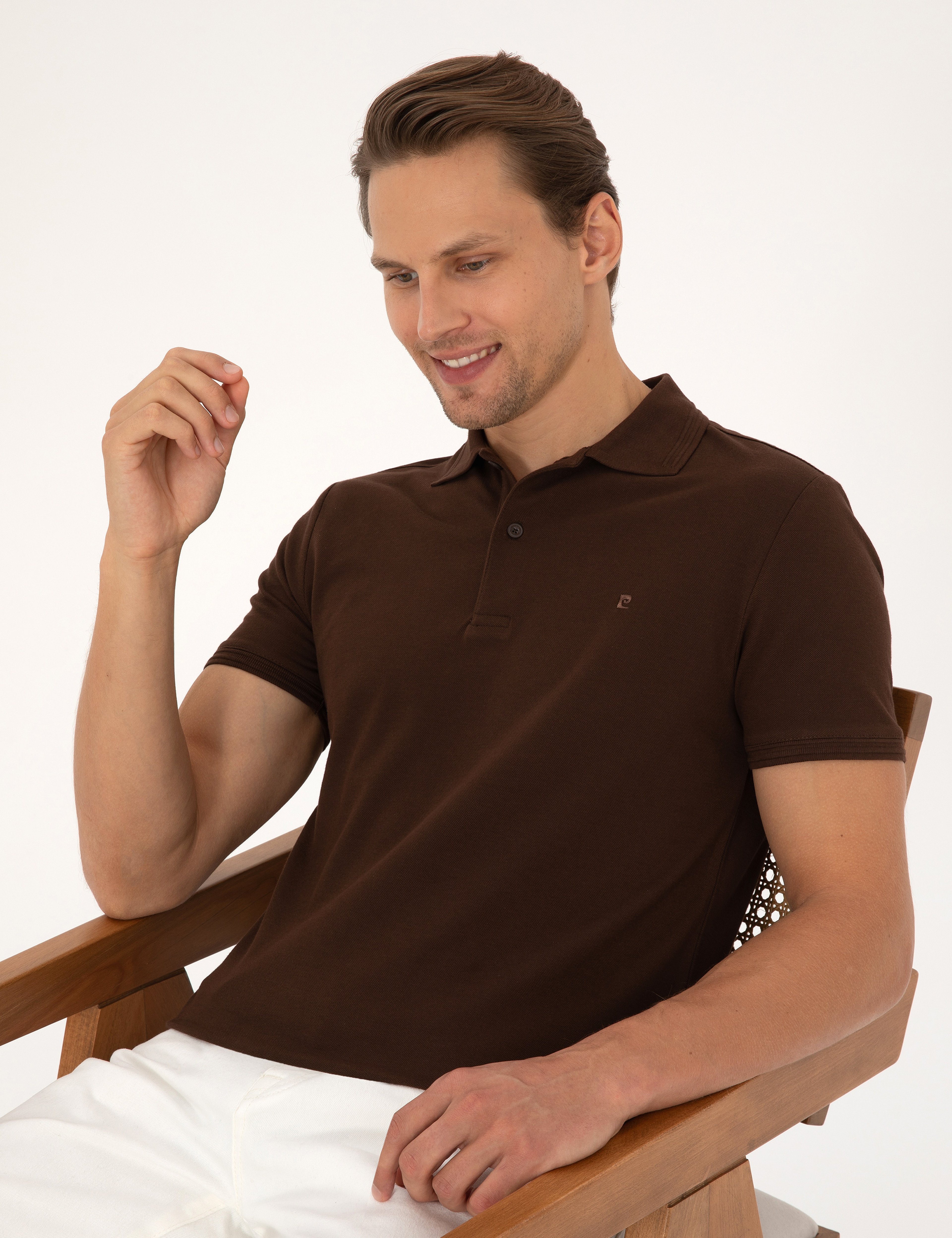 Koyu Kahverengi Slim Fit %100 Pamuk Kıvrılmaz Düğmeli Polo Yaka Basic Tişört