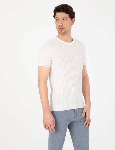 Ekru Slim Fit Bisiklet Yaka Triko Tişört