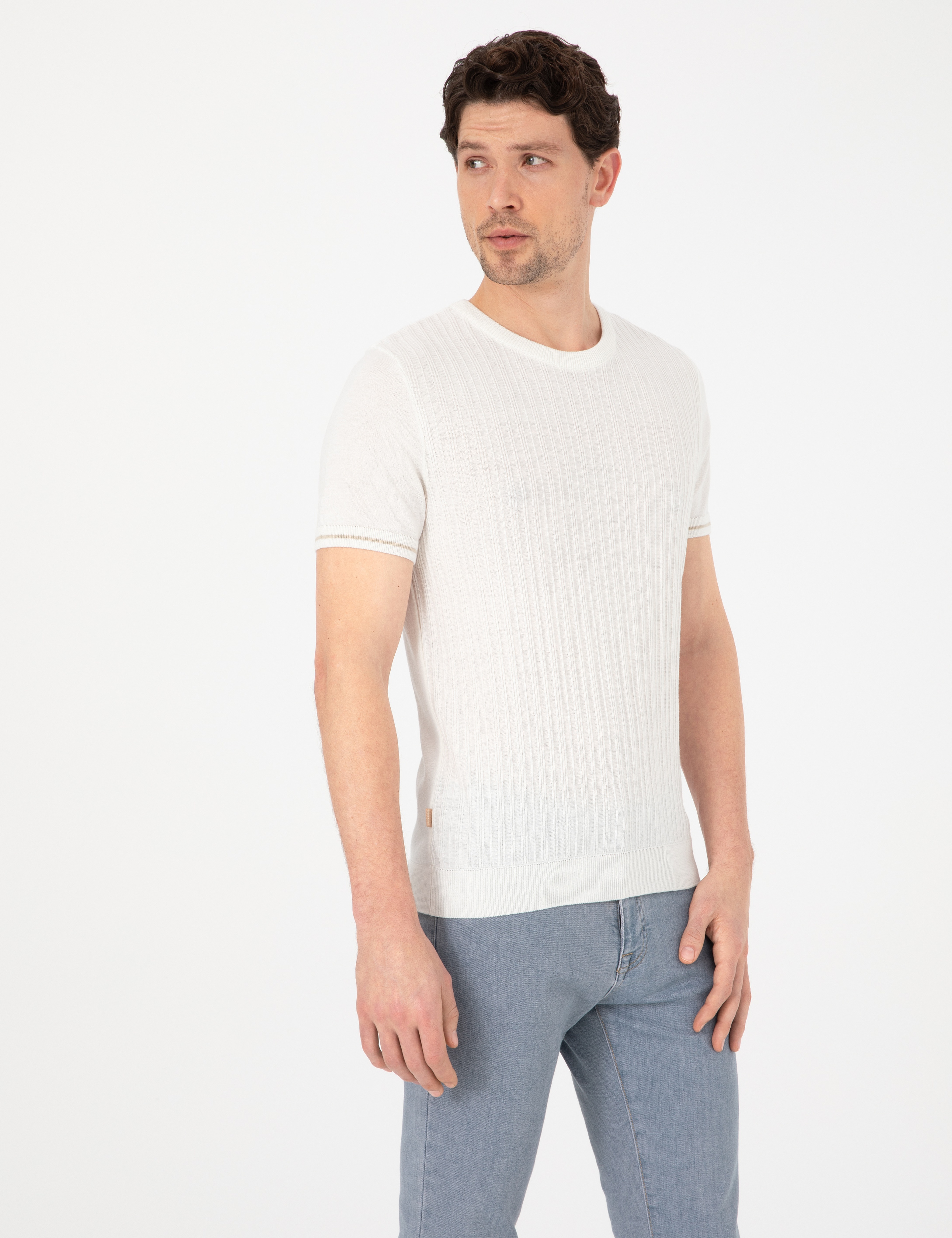 Ekru Slim Fit Bisiklet Yaka Triko Tişört - Image 3