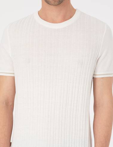 Ekru Slim Fit Bisiklet Yaka Triko Tişört