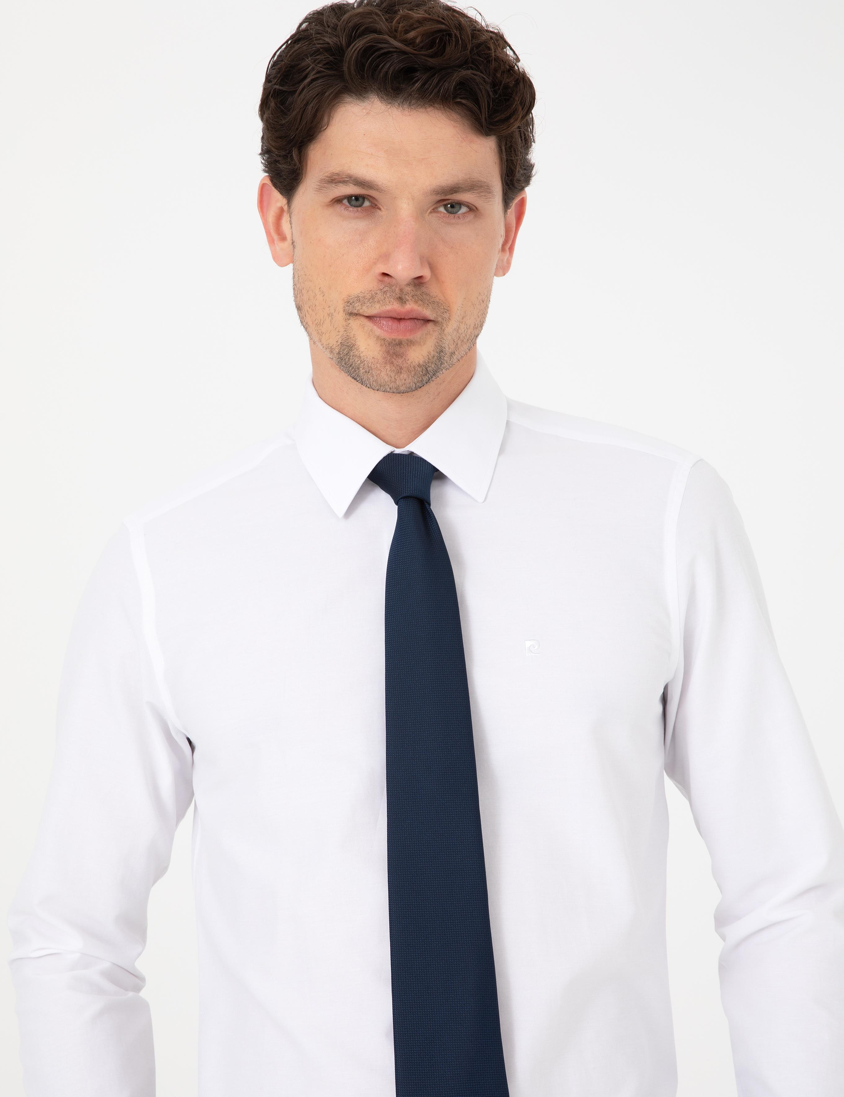 Beyaz Slim Fit Uzun Kollu Basic Gömlek