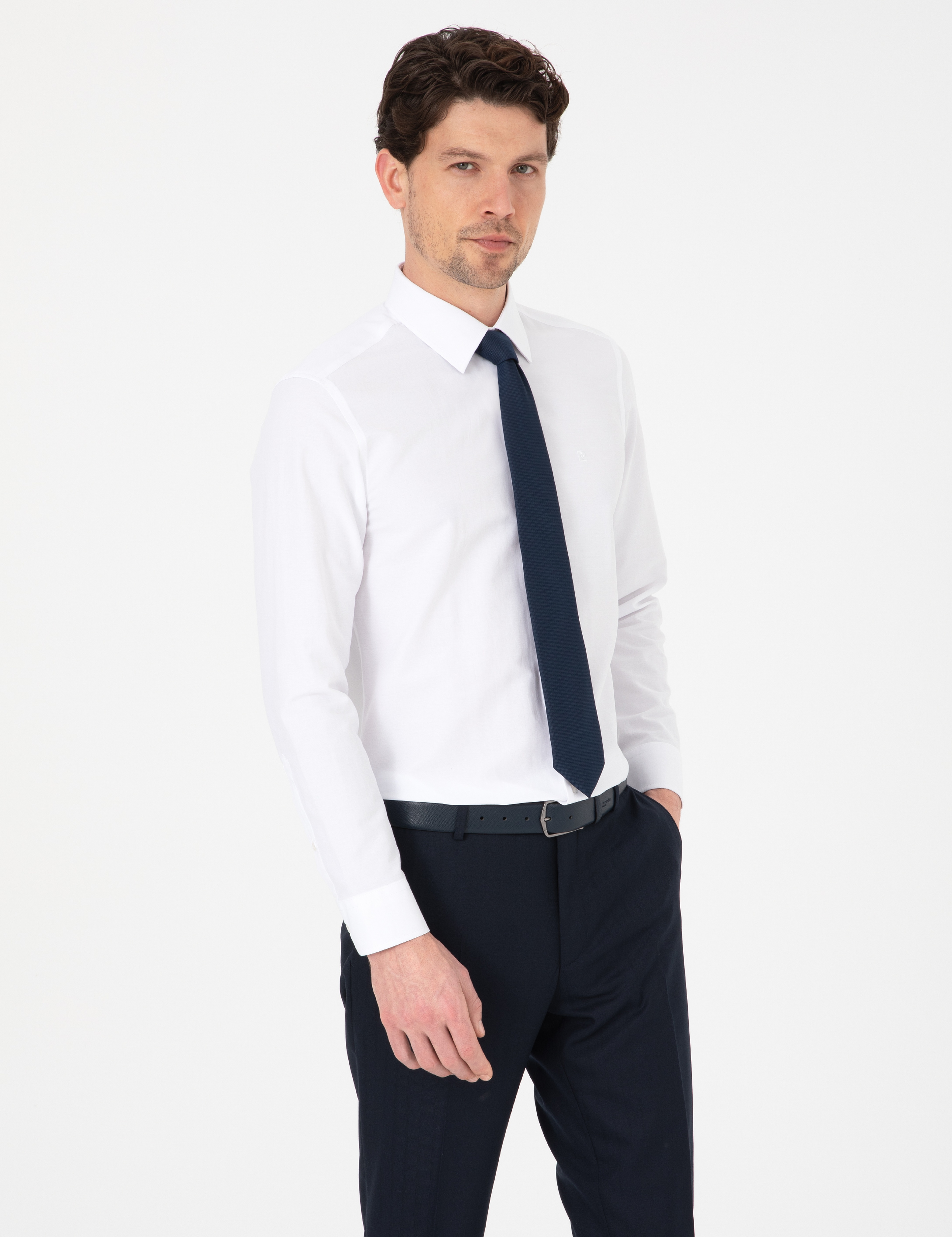 Beyaz Slim Fit Uzun Kollu Basic Gömlek - Image 1