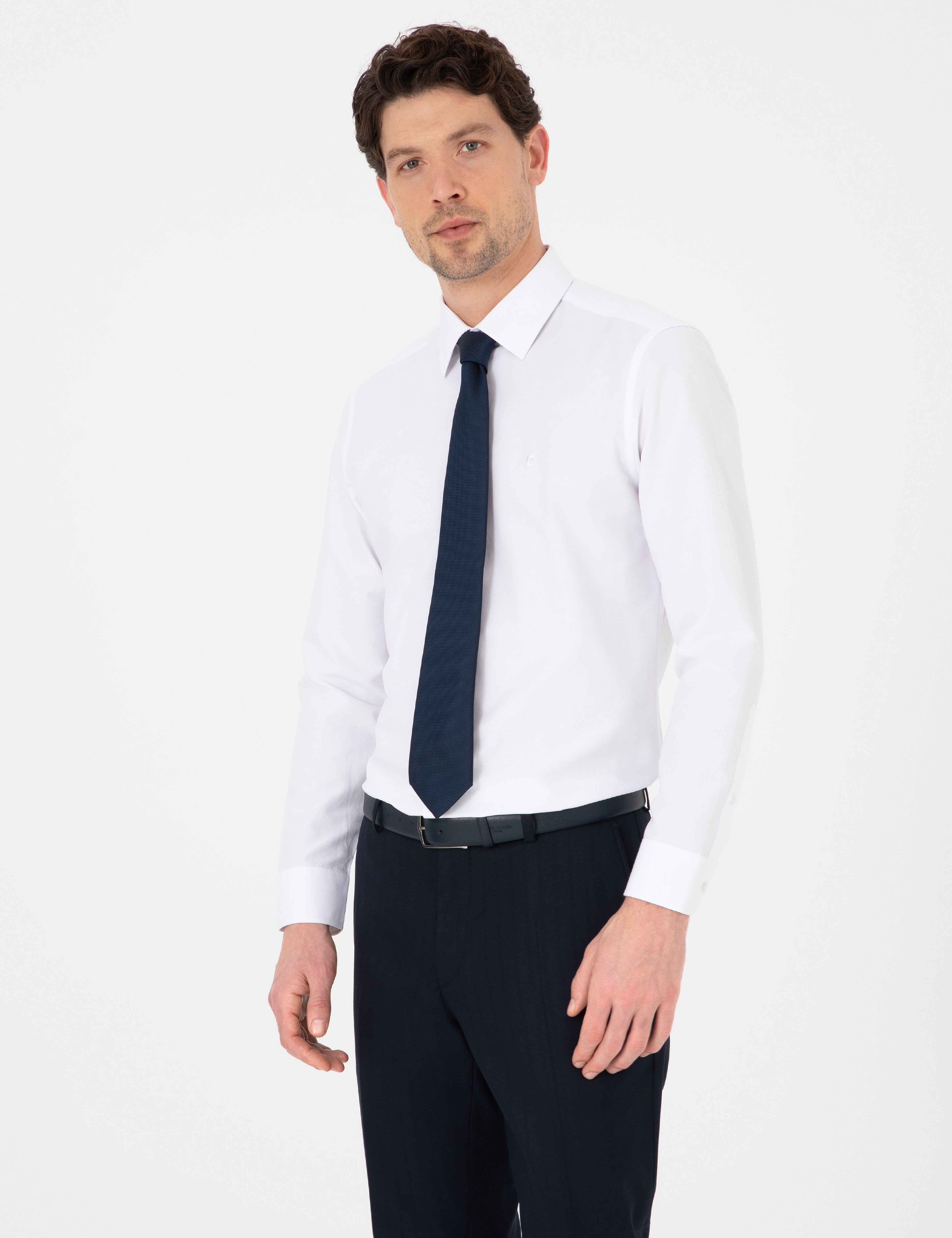Beyaz Slim Fit Uzun Kollu Basic Gömlek