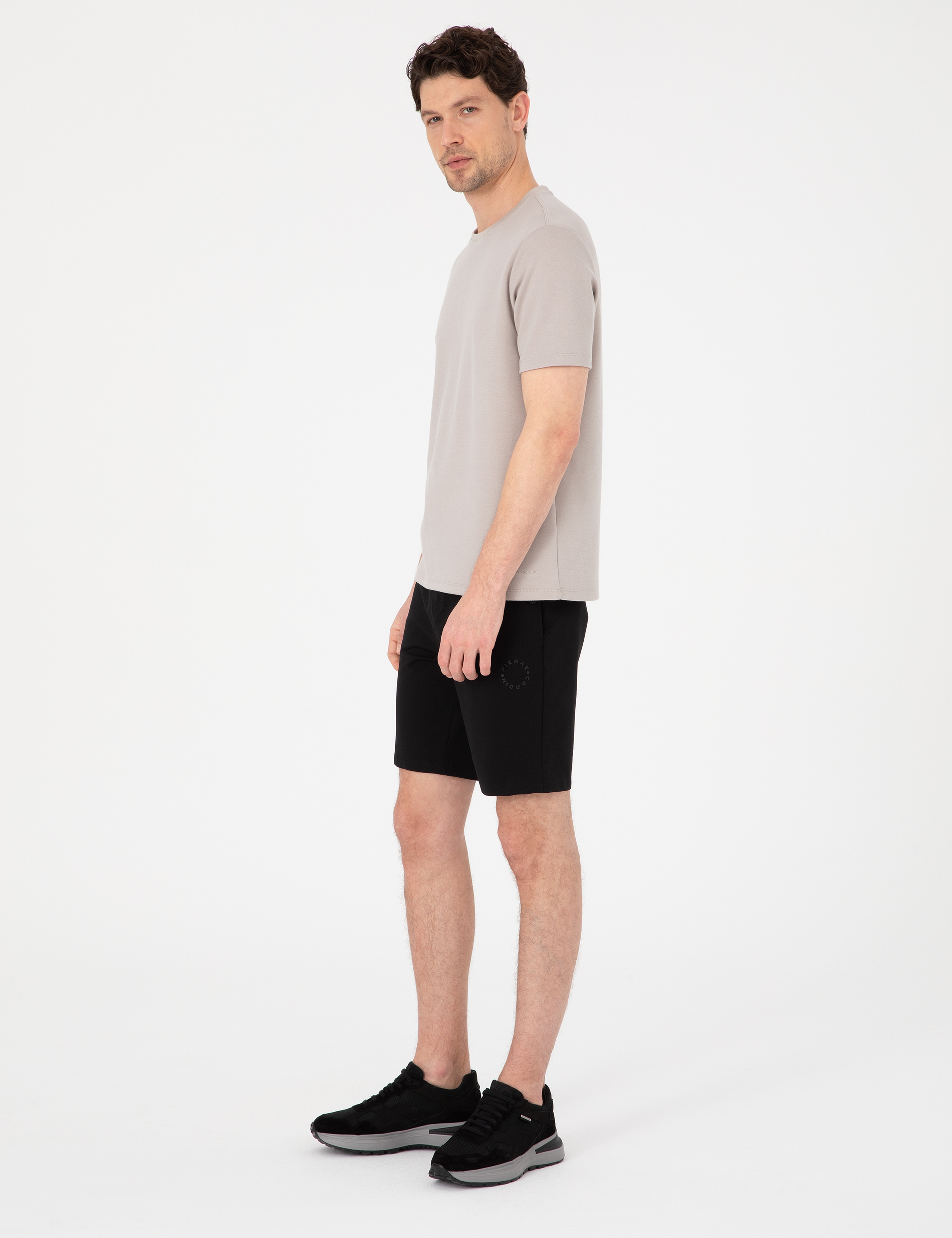 Siyah Regular Fit Örme Şort