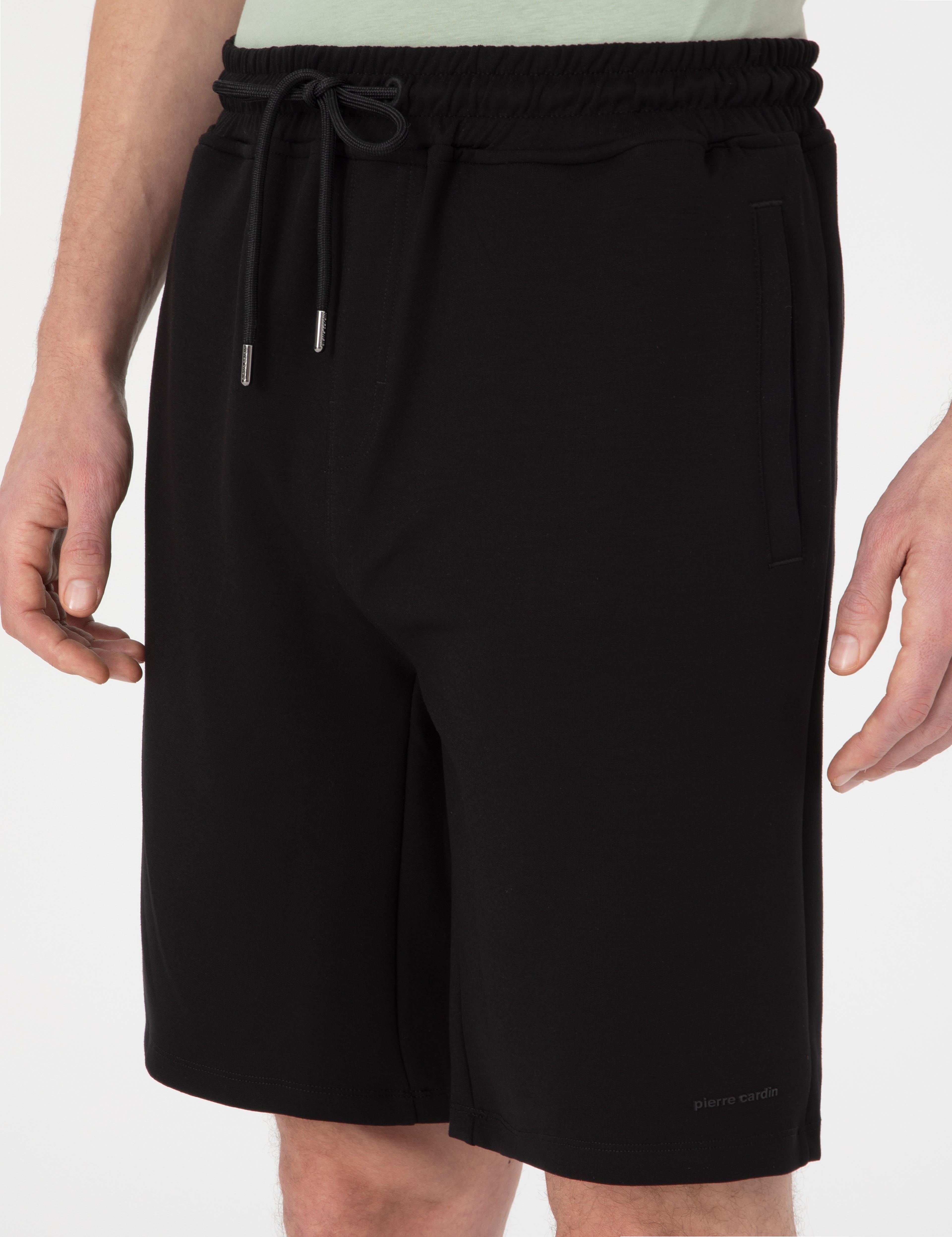 Siyah Comfort Fit Örme Şort - Image 5
