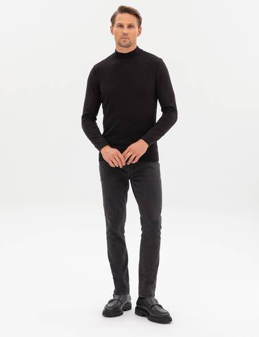 Siyah Slim Fit Yarım Balıkçı Yaka Triko Kazak