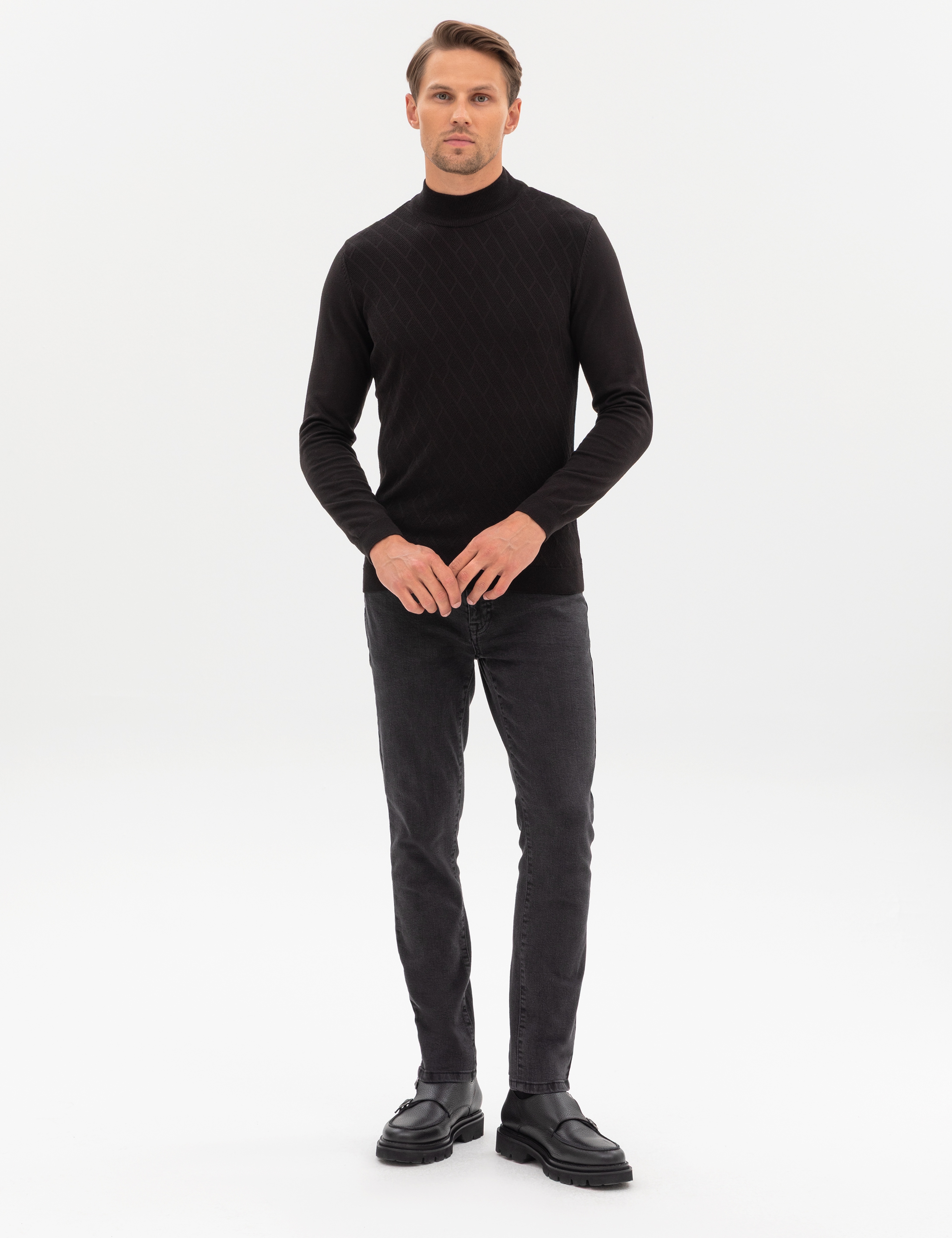 Siyah Slim Fit Yarım Balıkçı Yaka Triko Kazak