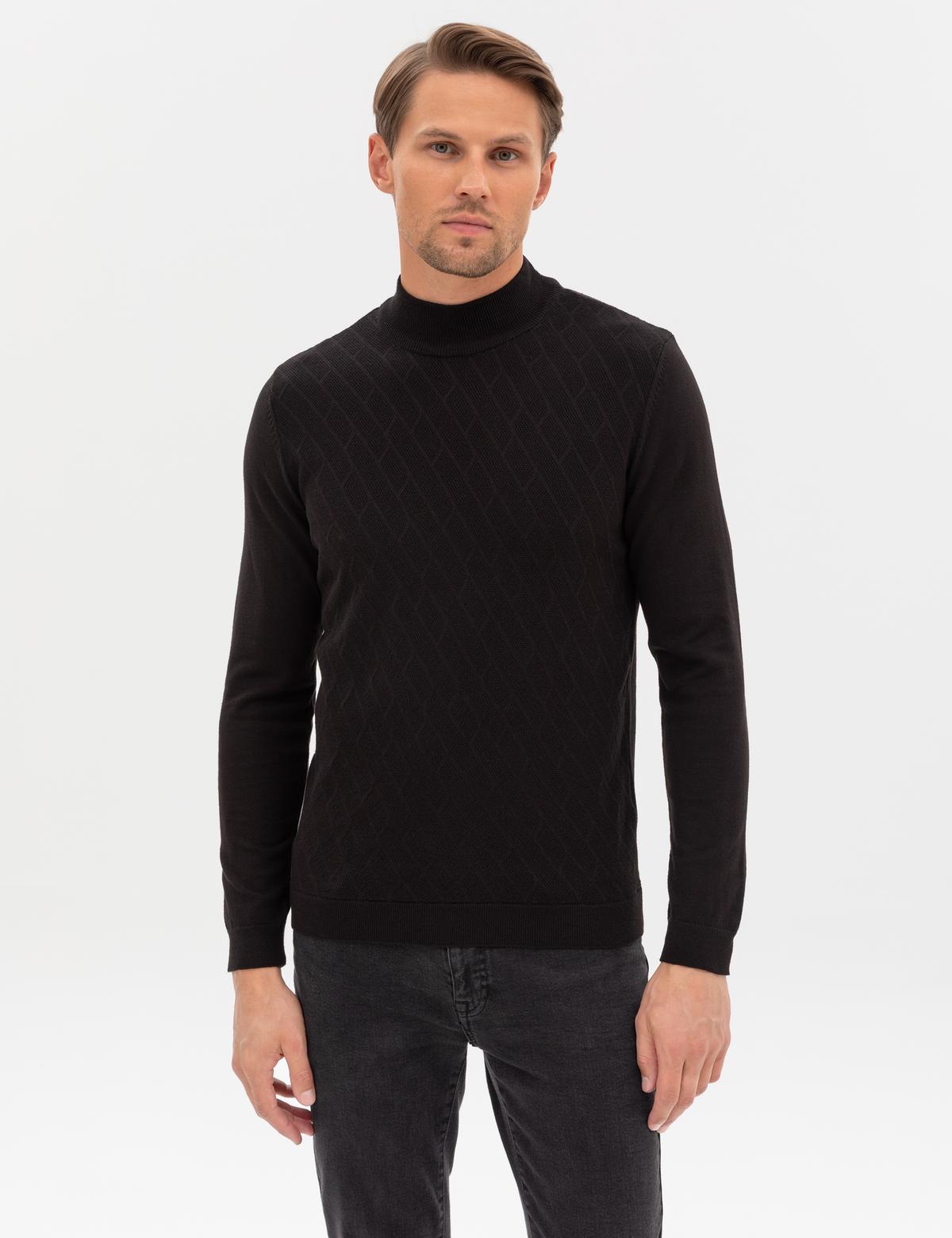 Siyah Slim Fit Yarım Balıkçı Yaka Triko Kazak