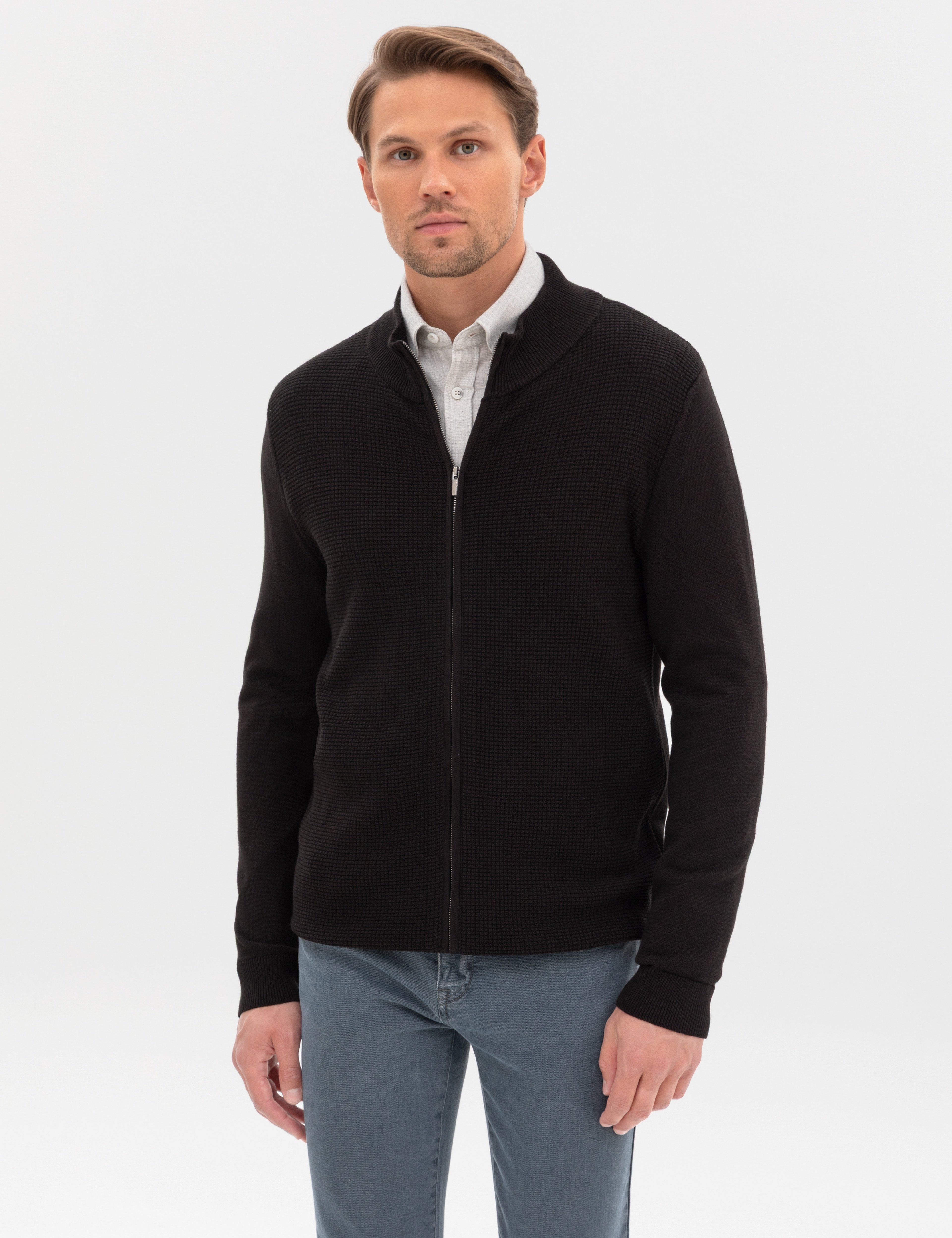 Siyah Slim Fit Fermuarlı Triko Hırka - Image 1