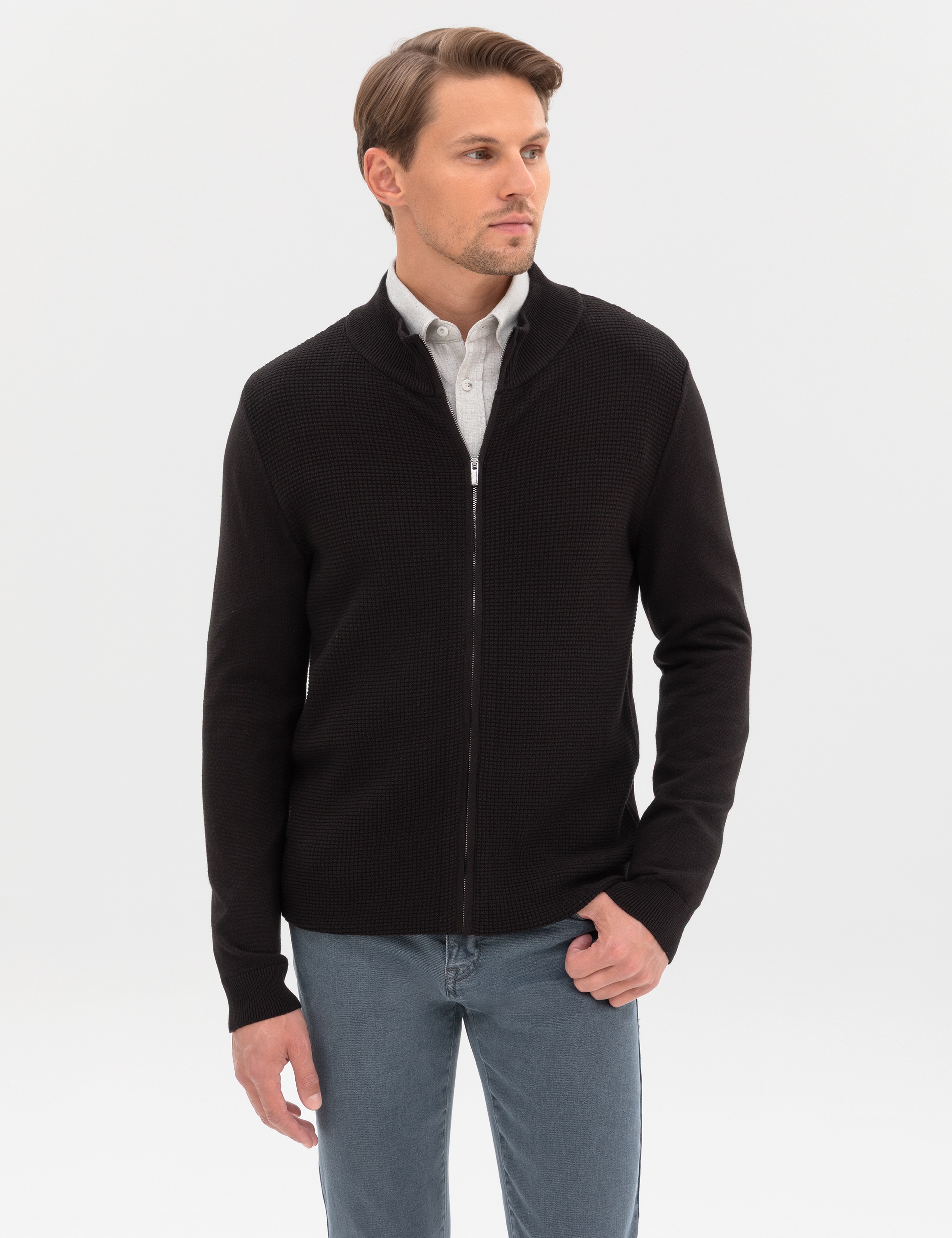 Siyah Slim Fit Fermuarlı Triko Hırka - Image 3