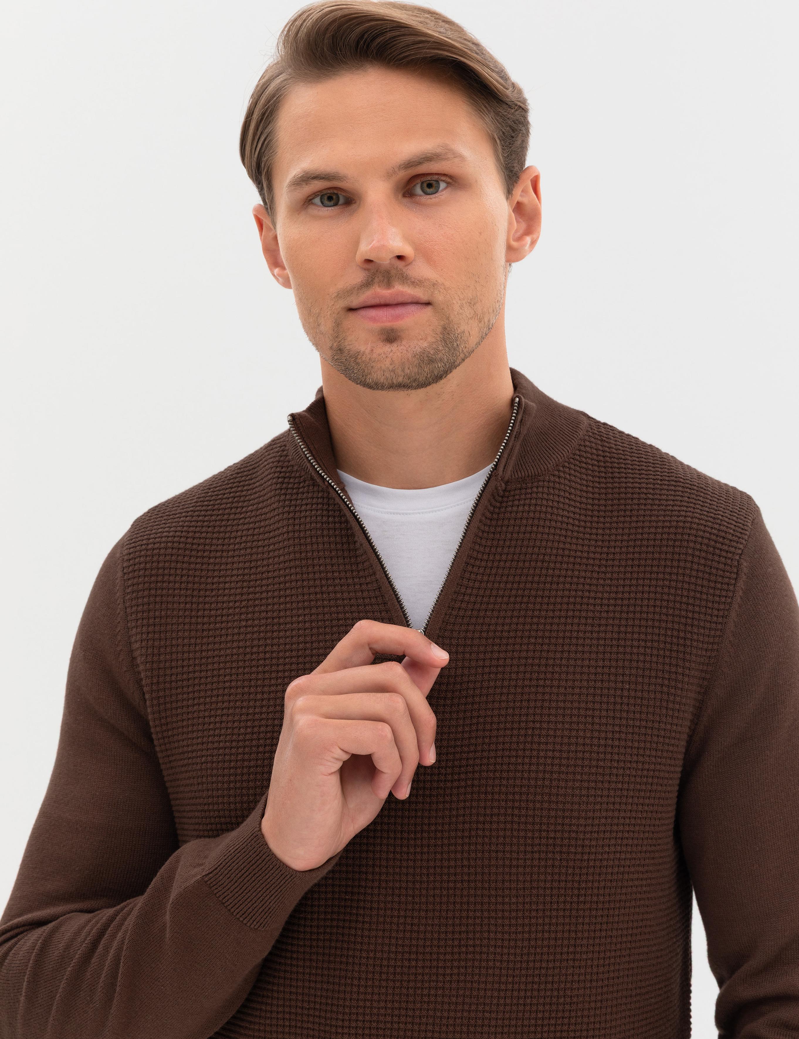 Kahverengi Slim Fit Dik Yaka Fermuarlı Triko Kazak