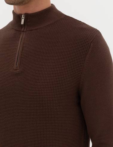 Kahverengi Slim Fit Dik Yaka Fermuarlı Triko Kazak