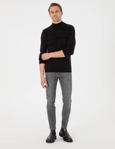 Siyah Slim Fit Yarım Balıkçı Yaka Triko Kazak