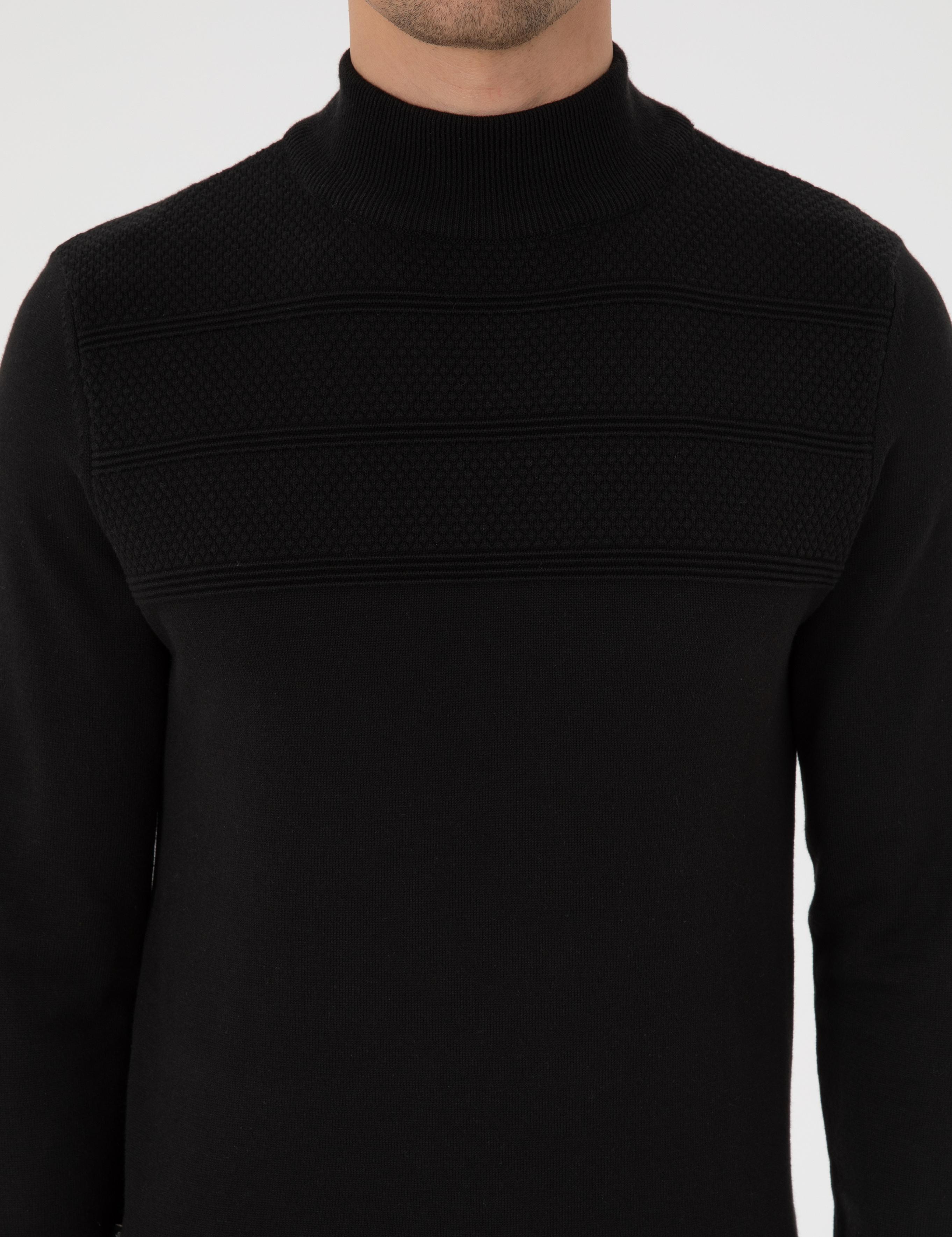 Siyah Slim Fit Yarım Balıkçı Yaka Triko Kazak
