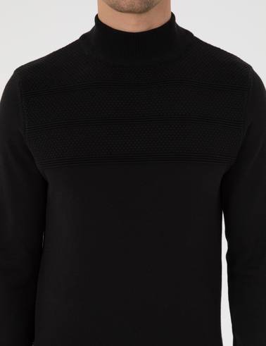 Siyah Slim Fit Yarım Balıkçı Yaka Triko Kazak