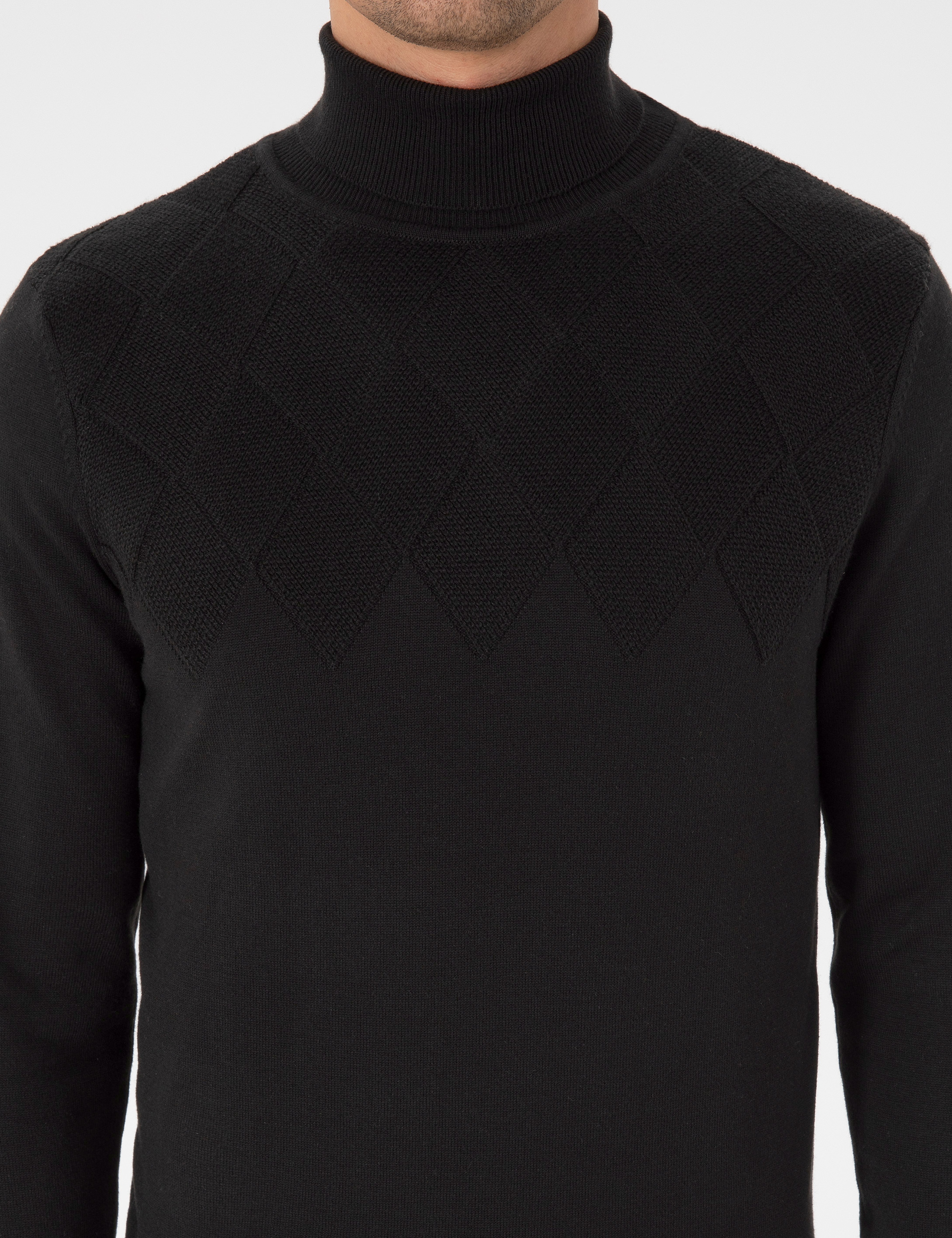 Siyah Slim Fit Balıkçı Yaka Triko Kazak - Image 6