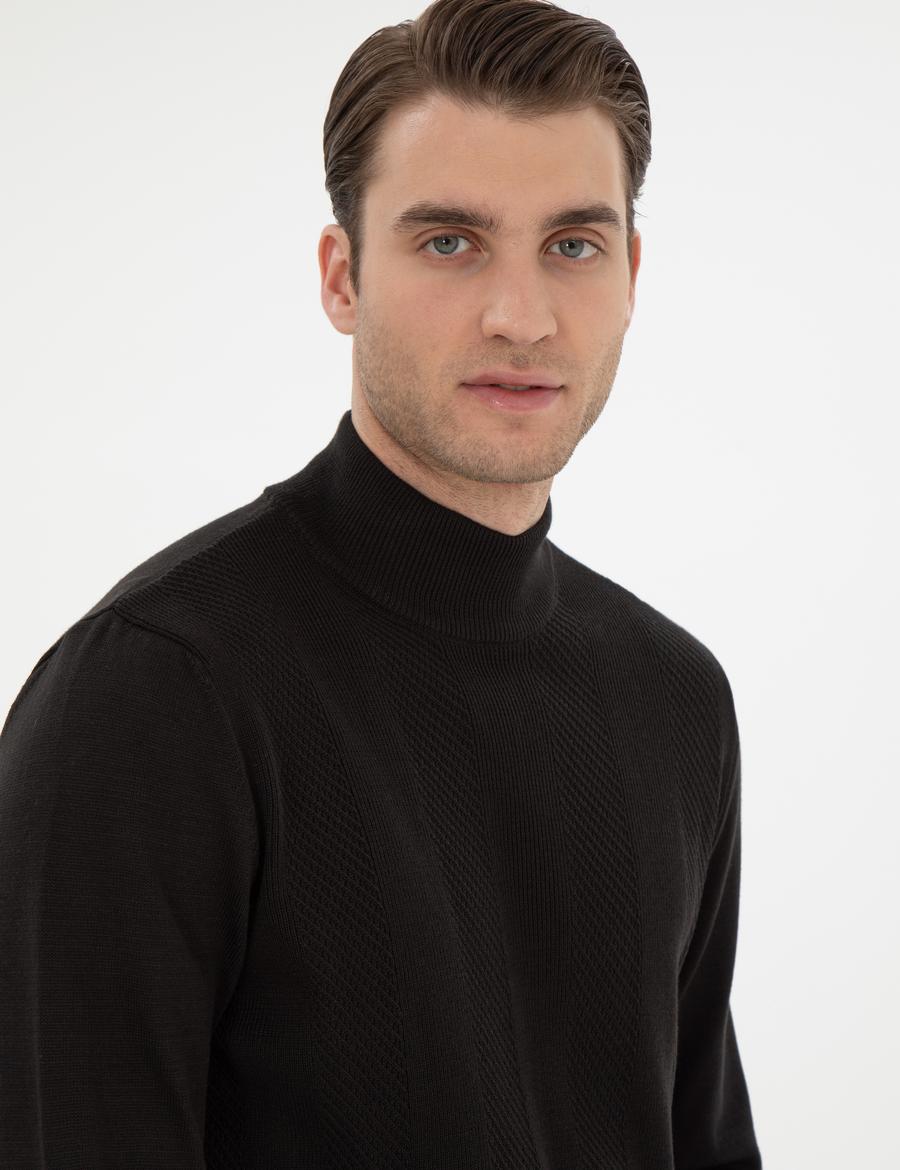 Siyah Slim Fit Yarım Balıkçı Triko Kazak