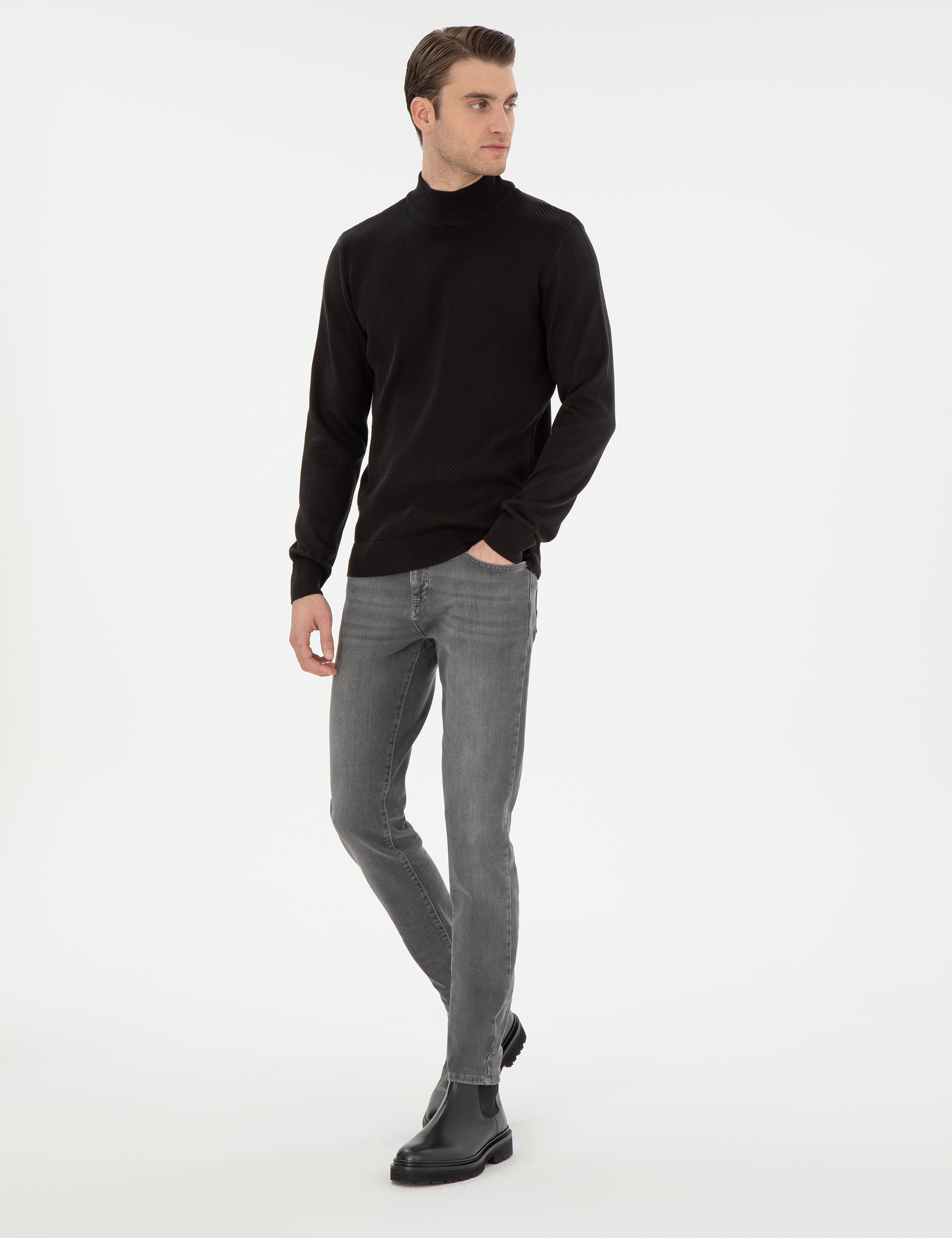Siyah Slim Fit Yarım Balıkçı Triko Kazak