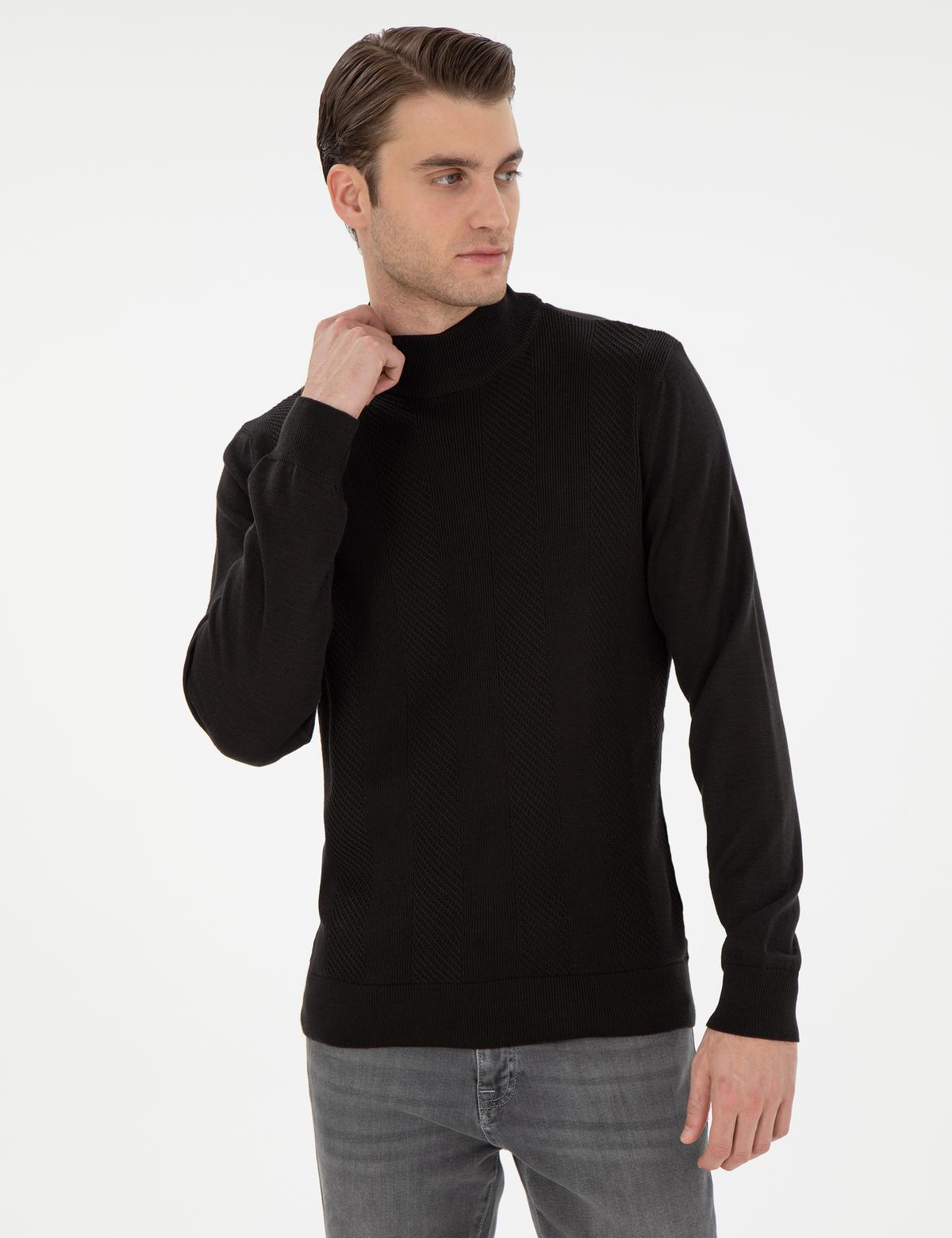 Siyah Slim Fit Yarım Balıkçı Triko Kazak