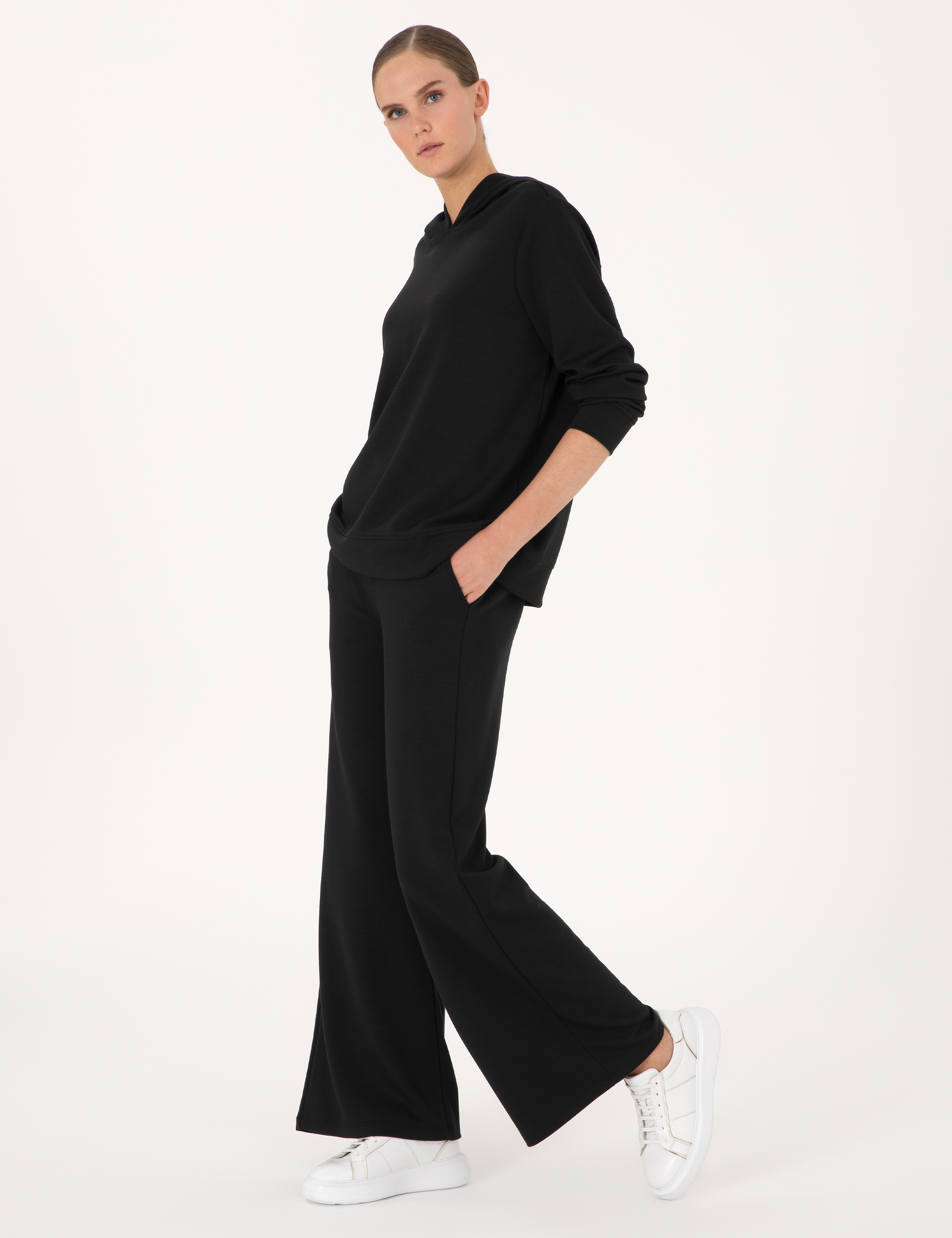Siyah Flare Fit Modal Karışımlı Eşofman Altı - Image 3