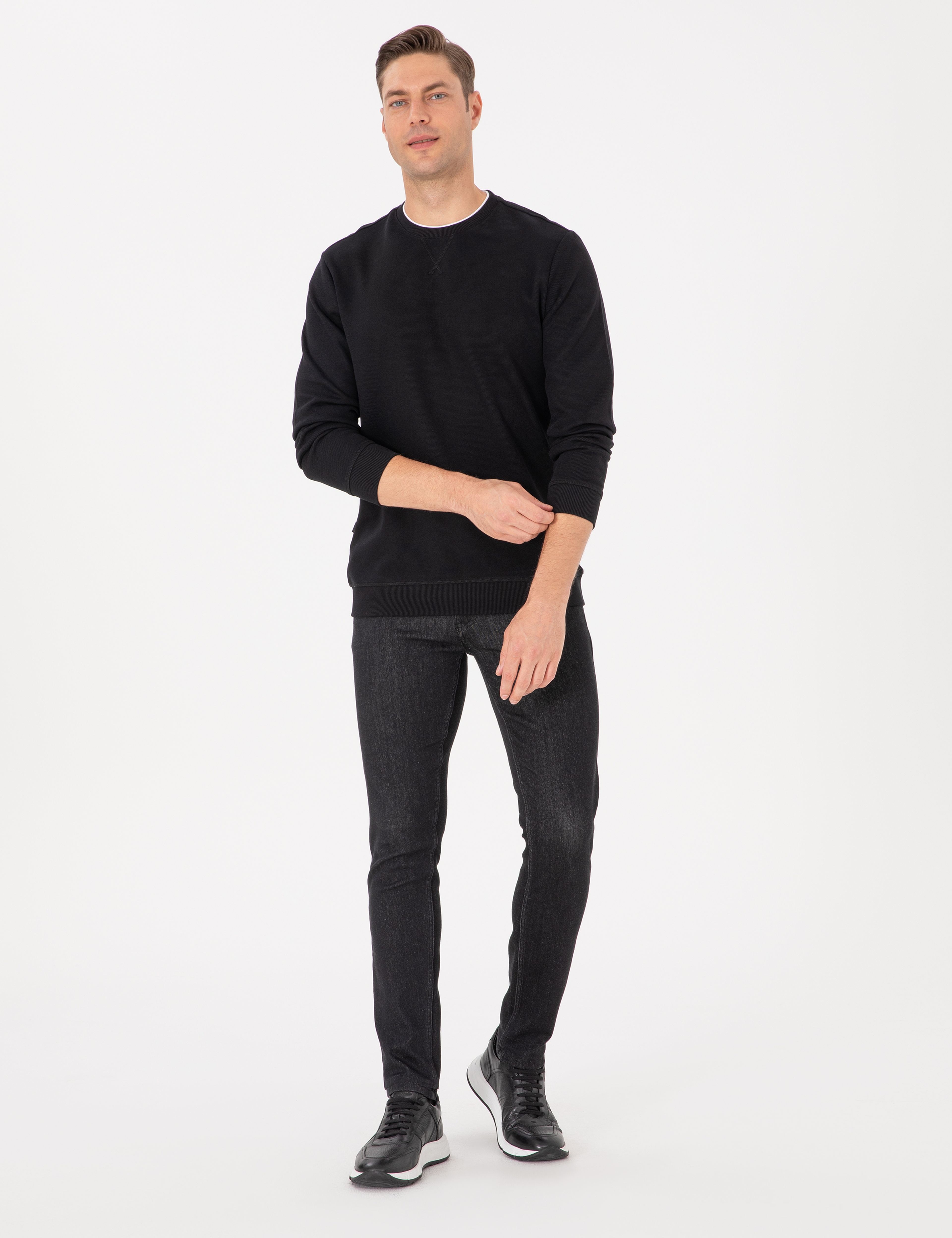 Siyah Regular Fit Sweatshirt