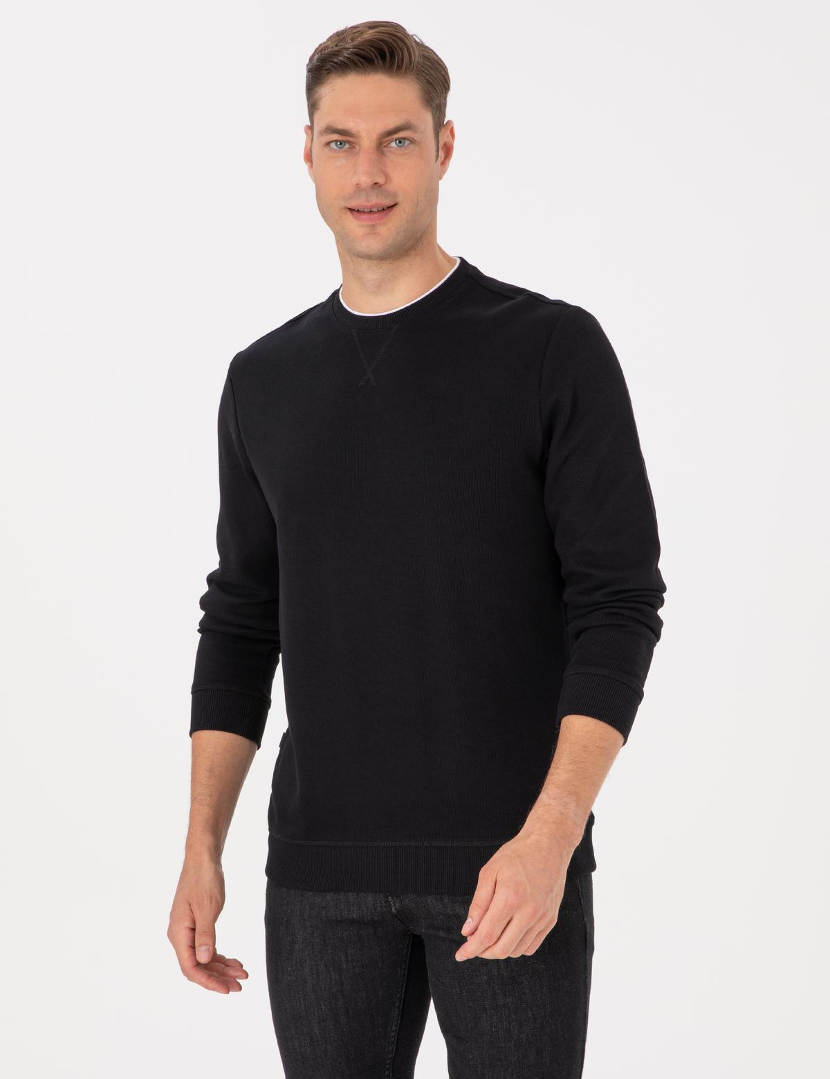 Siyah Regular Fit Sweatshirt