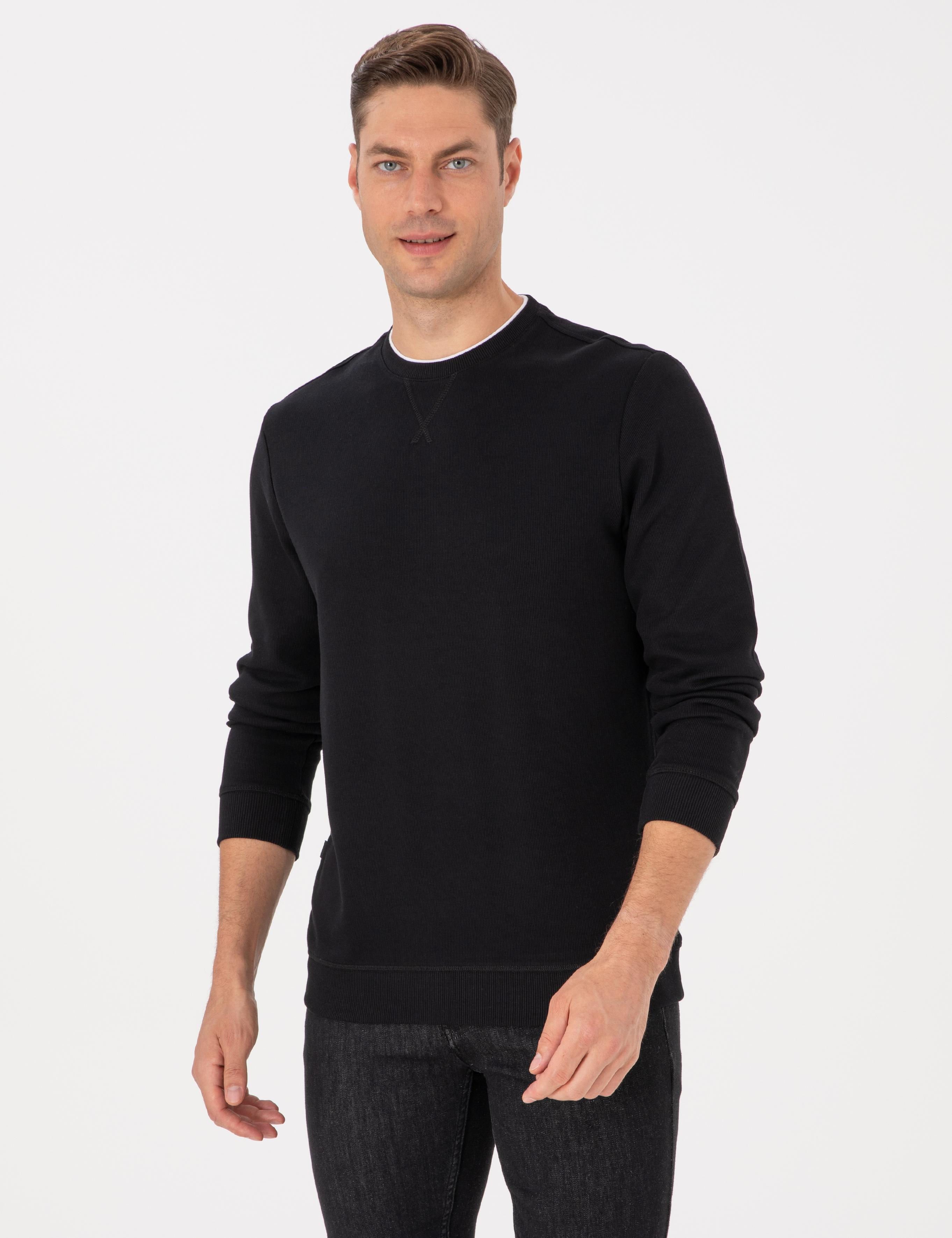 Siyah Regular Fit Sweatshirt