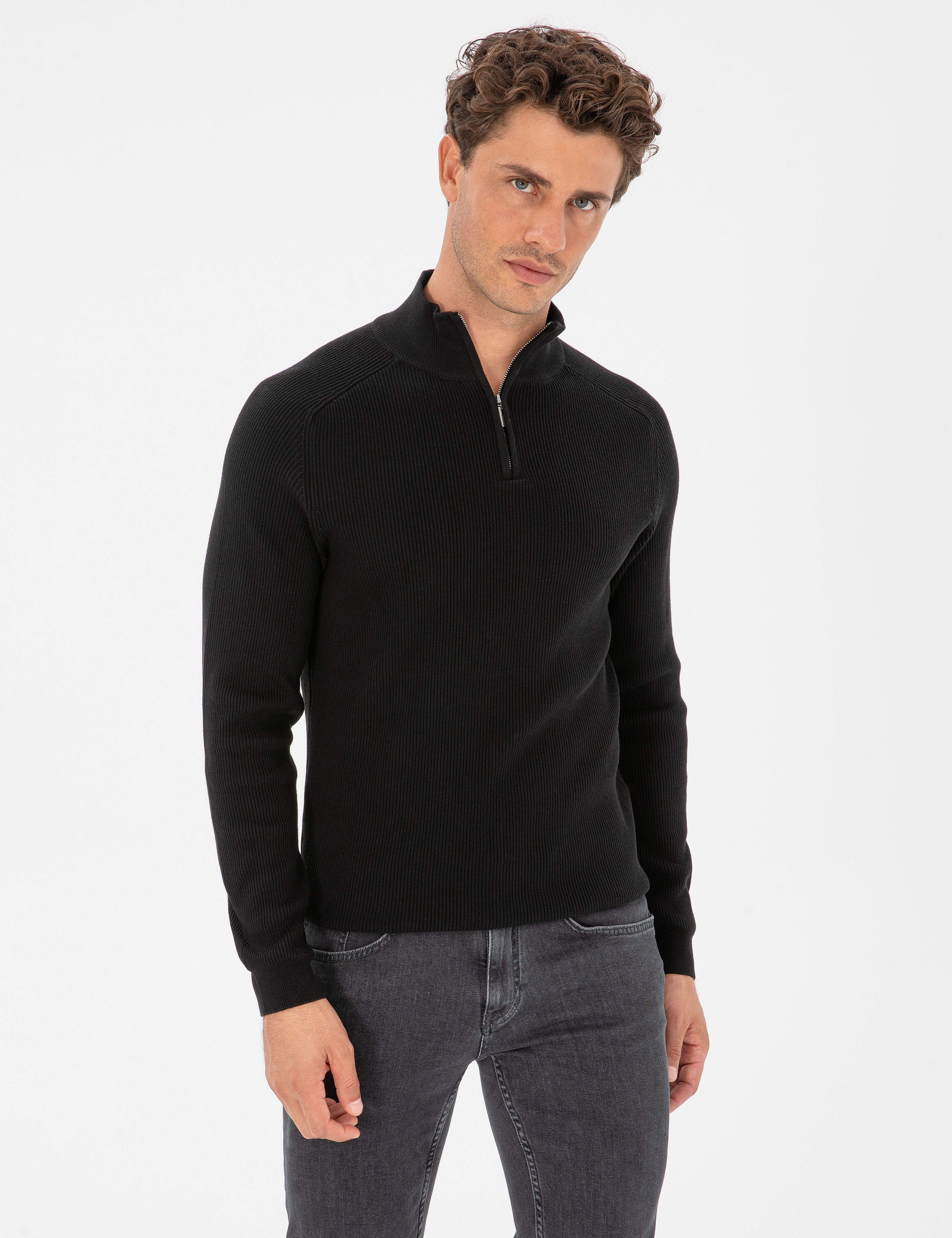 Siyah Slim Fit Dik Yaka Fermuarlı Triko Kazak