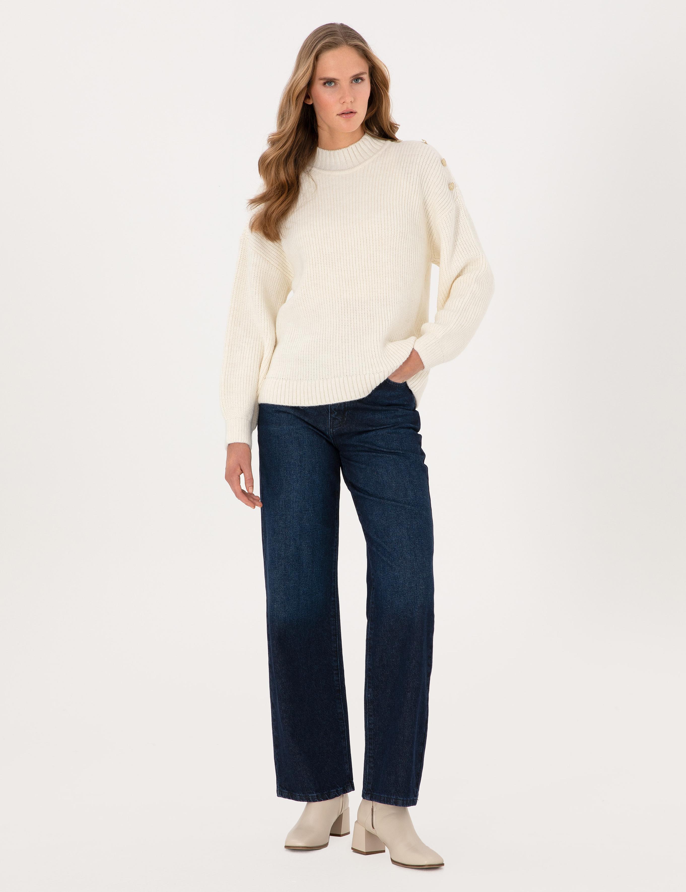 Ekru Comfort Fit Yarım Balıkçı Kazak