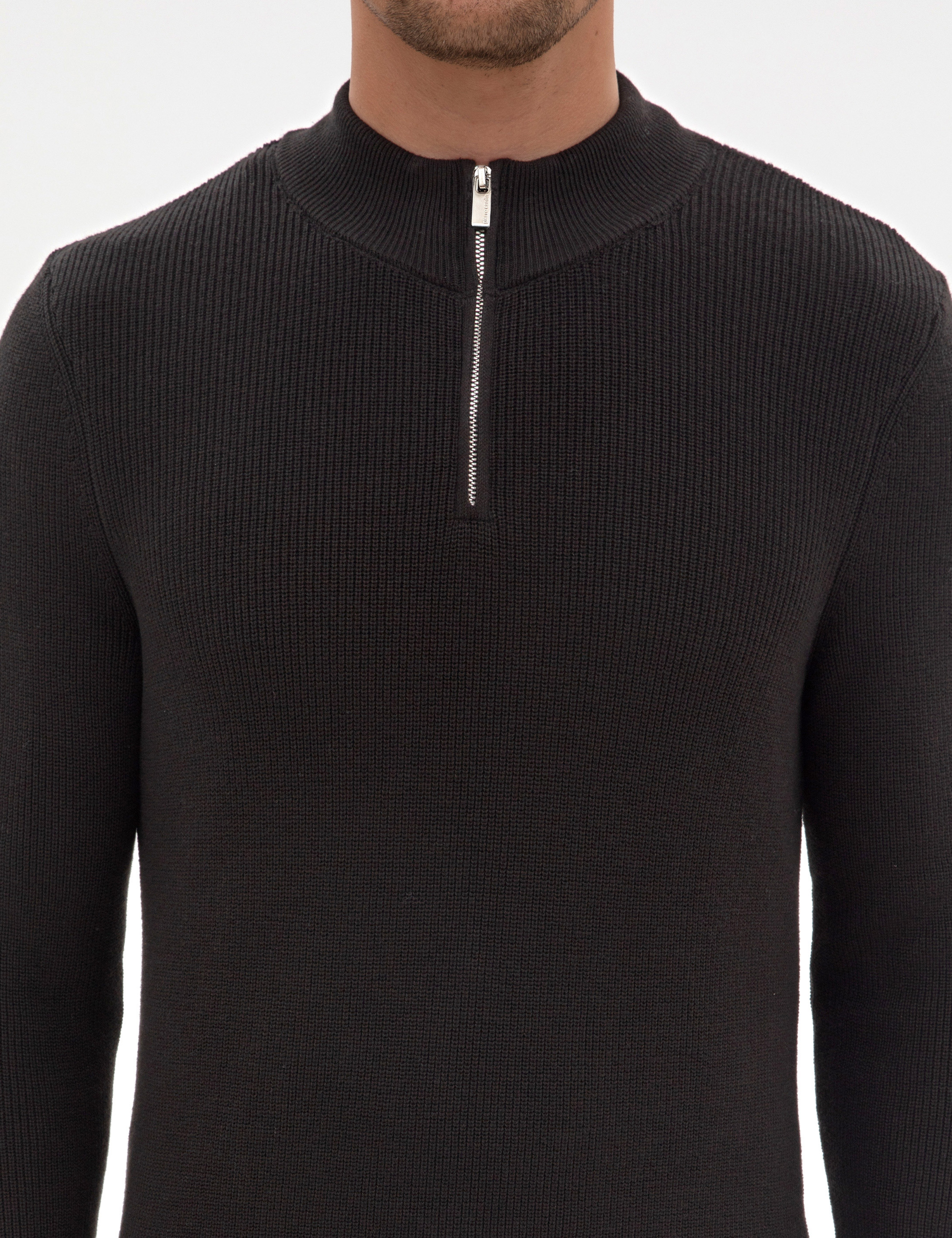 Siyah Slim Fit Dik Yaka Fermuarlı Triko Kazak