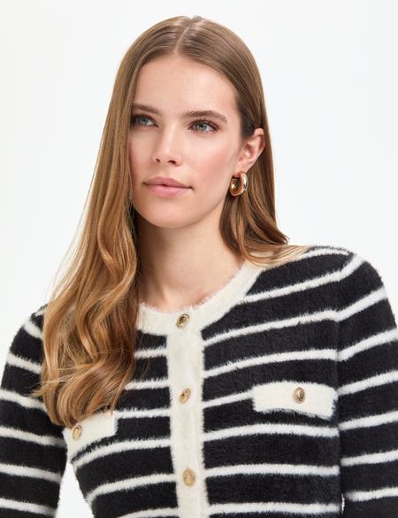 Siyah Crop Top Triko Hırka - 50296328010