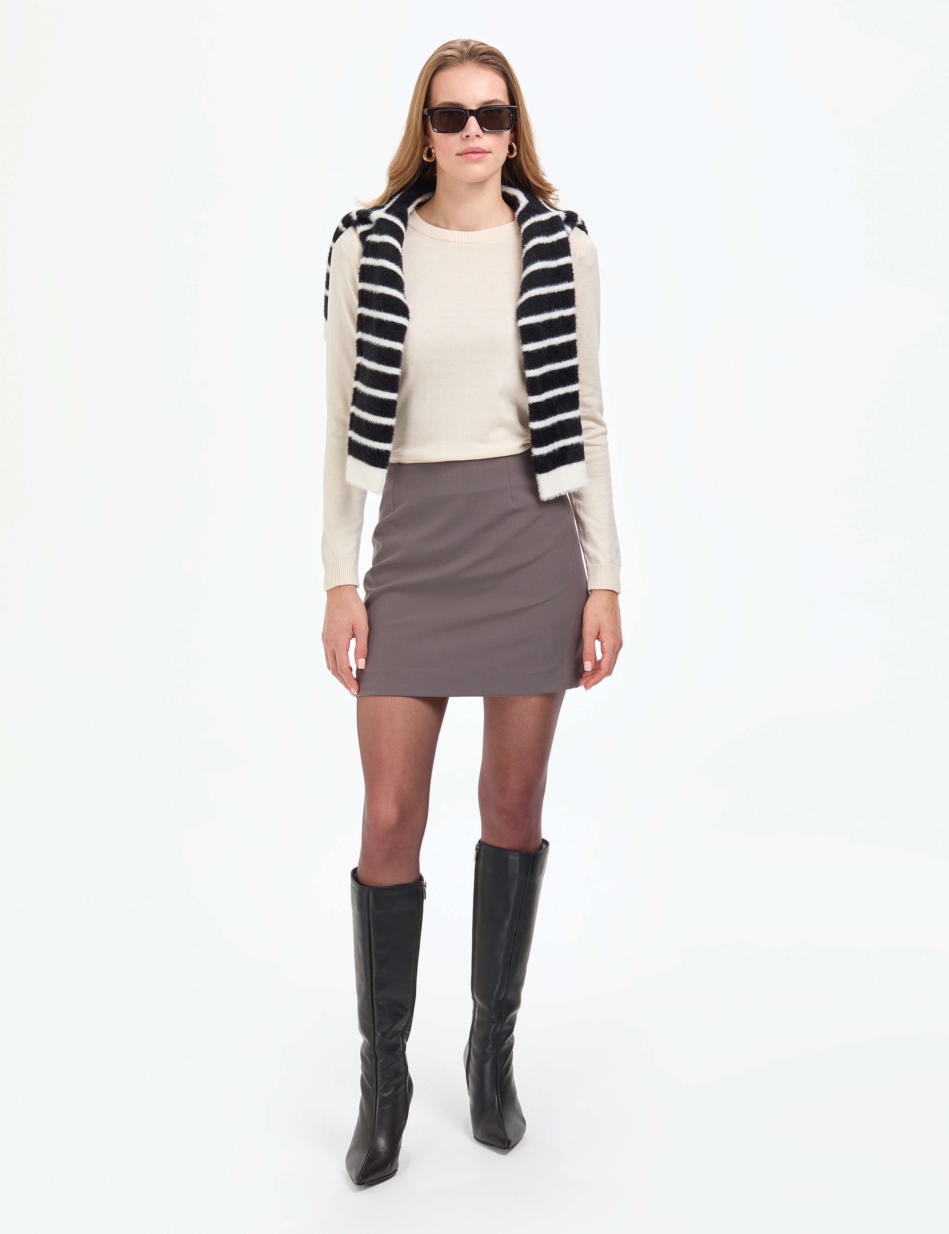 Ekru Slim Fit Bisiklet Yaka Basic Kazak - Image 4