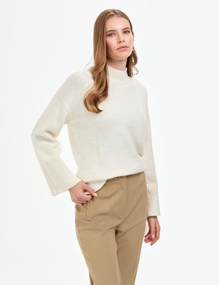 Ekru Comfort Fit Yarım Balıkçı Kazak - 50310958022