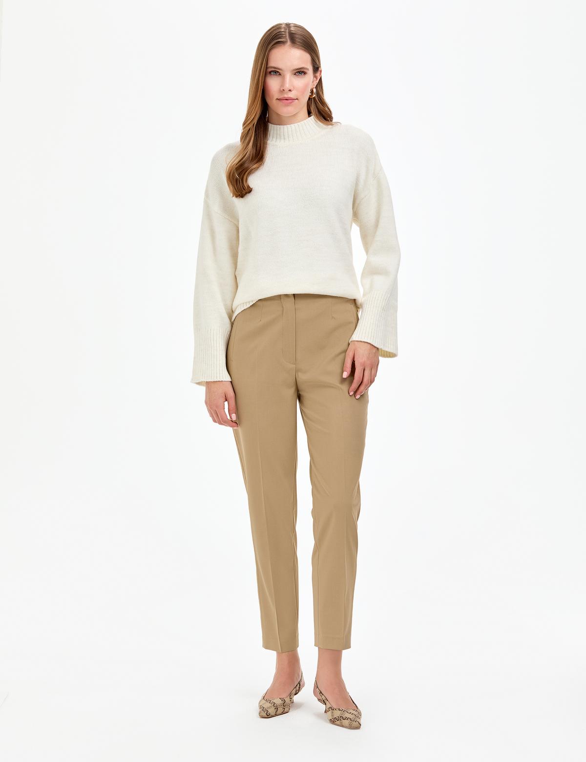 Ekru Comfort Fit Yarım Balıkçı Kazak - 50310958022