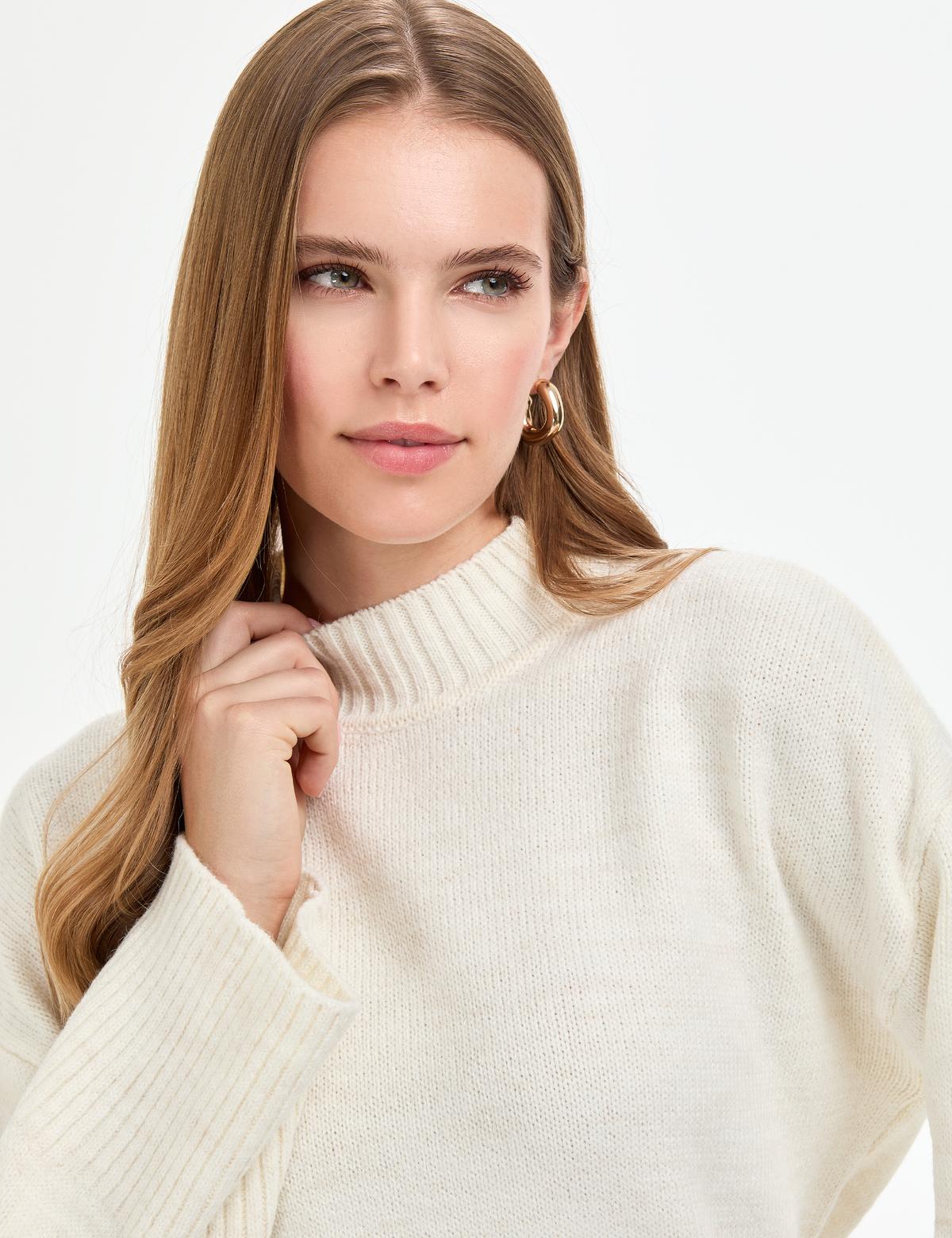 Ekru Comfort Fit Yarım Balıkçı Kazak - 50310958022