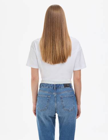 Beyaz Oversize Bisiklet Yaka Tişört