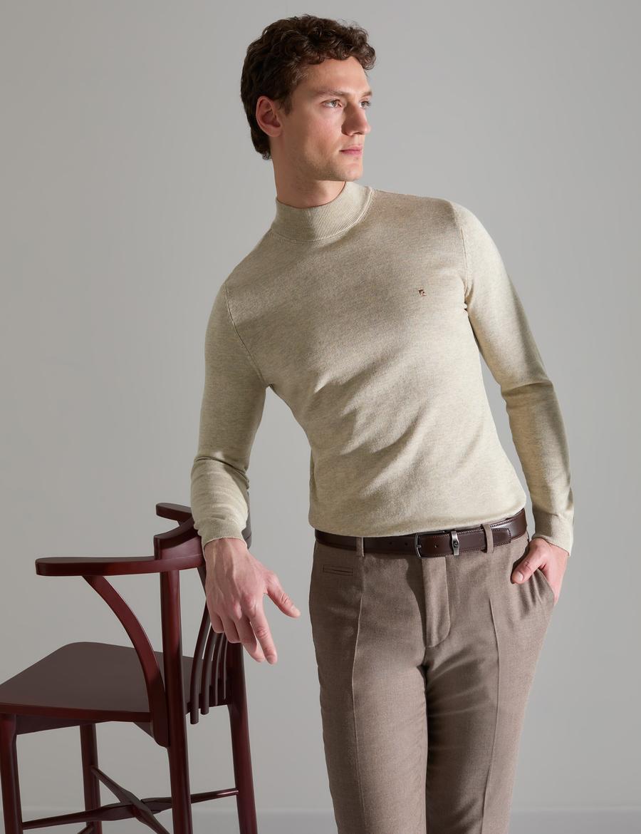 Kum Melanj Slim Fit Yarım Balıkçı Yaka Basic Triko Kazak