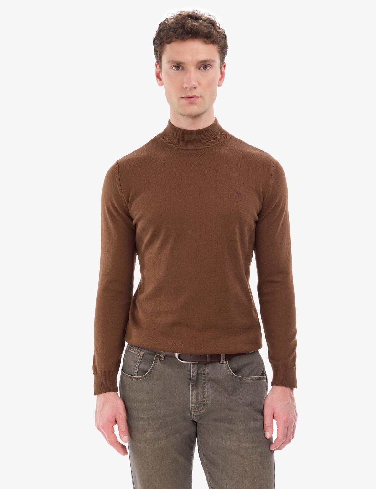 Koyu Kahverengi Slim Fit Yarım Balıkçı Yaka Basic Triko Kazak - 50314176039