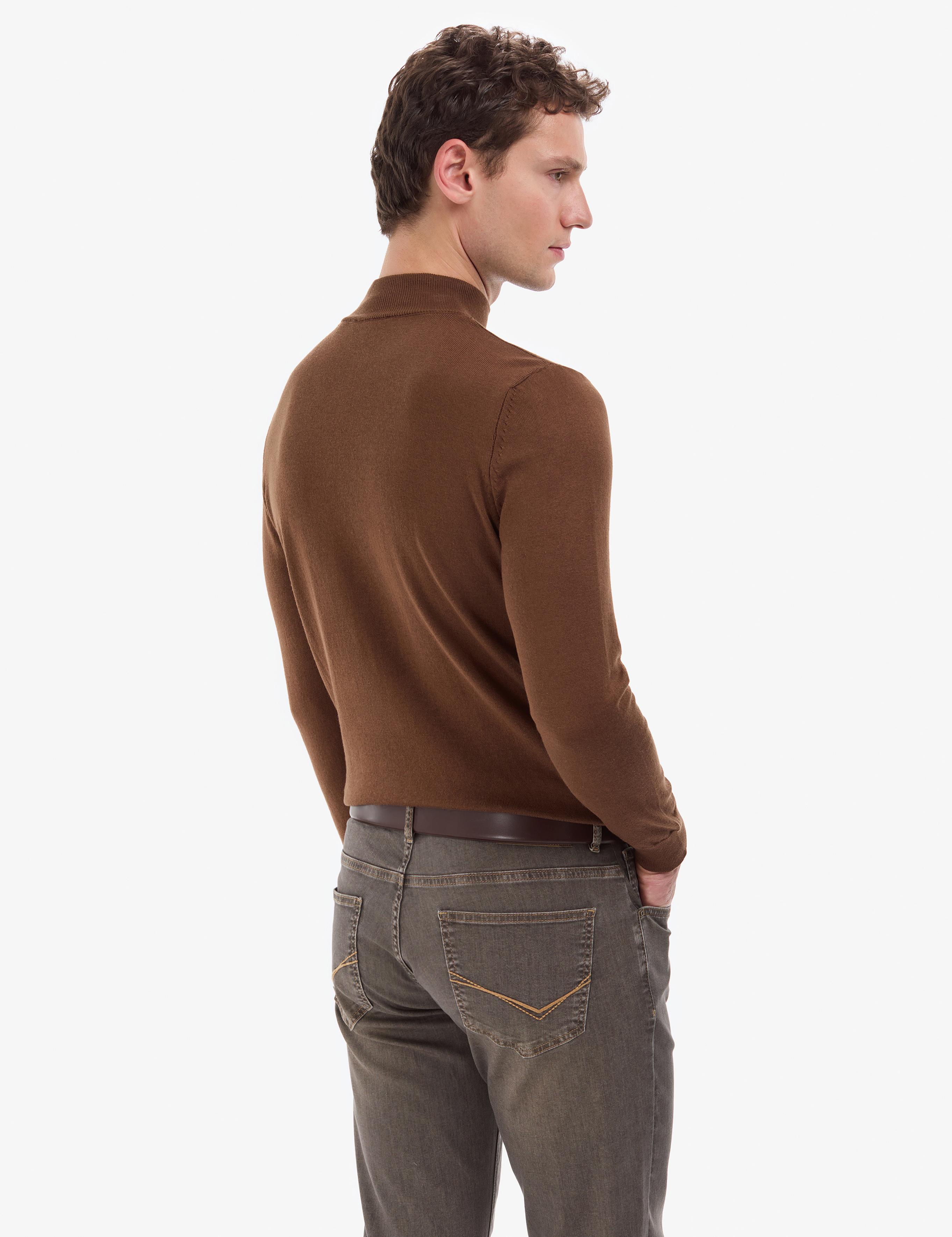 Koyu Kahverengi Slim Fit Yarım Balıkçı Yaka Basic Triko Kazak