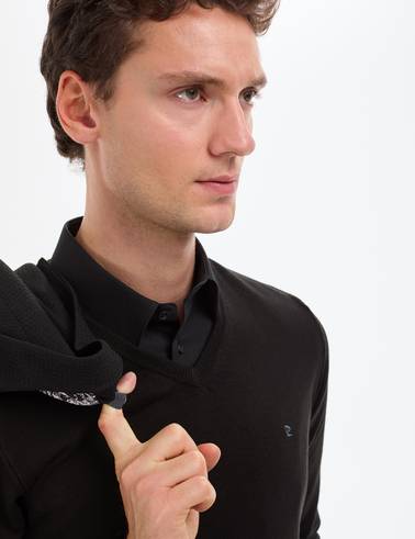 Siyah Slim Fit V Yaka Basic Triko Kazak