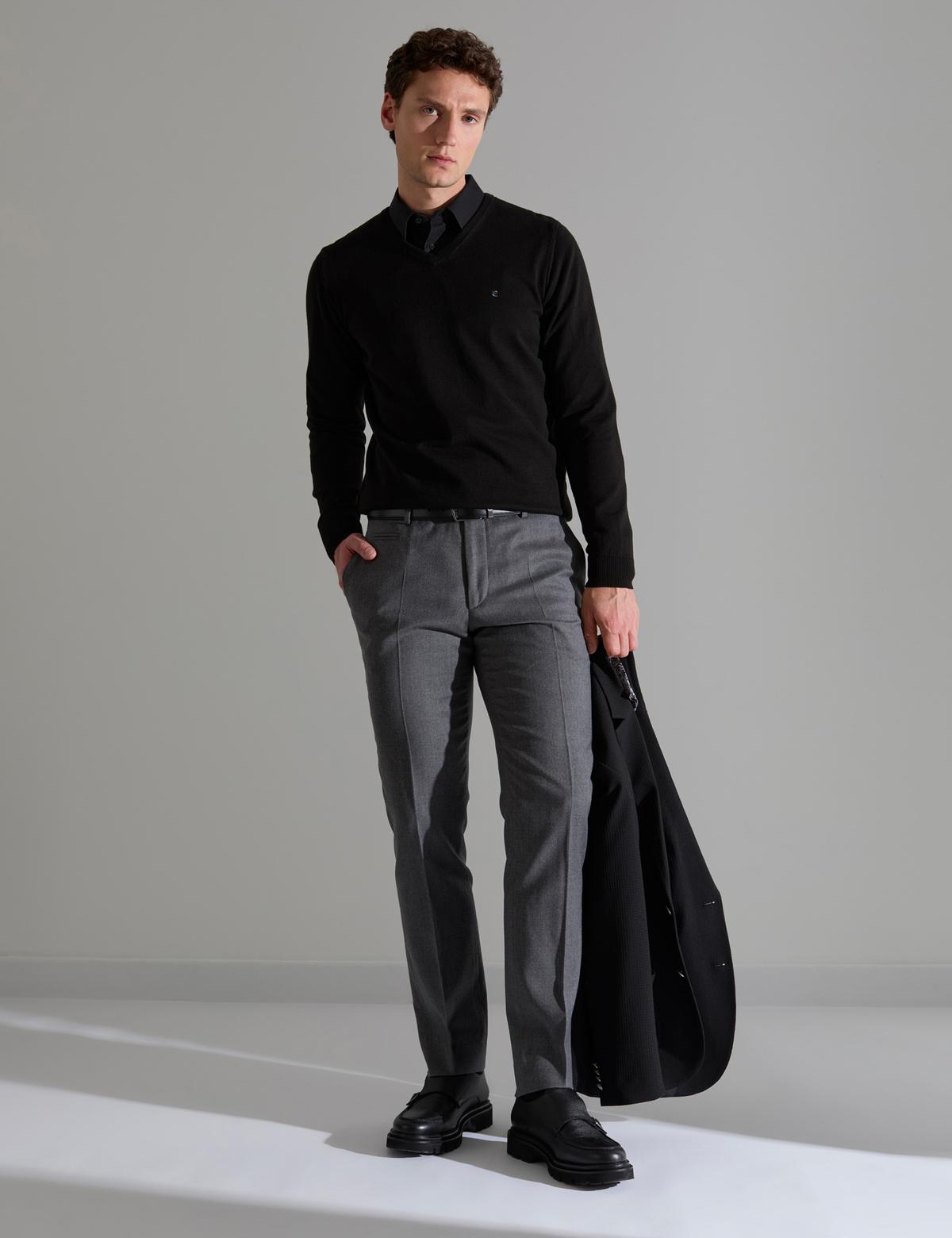 Siyah Slim Fit V Yaka Basic Triko Kazak