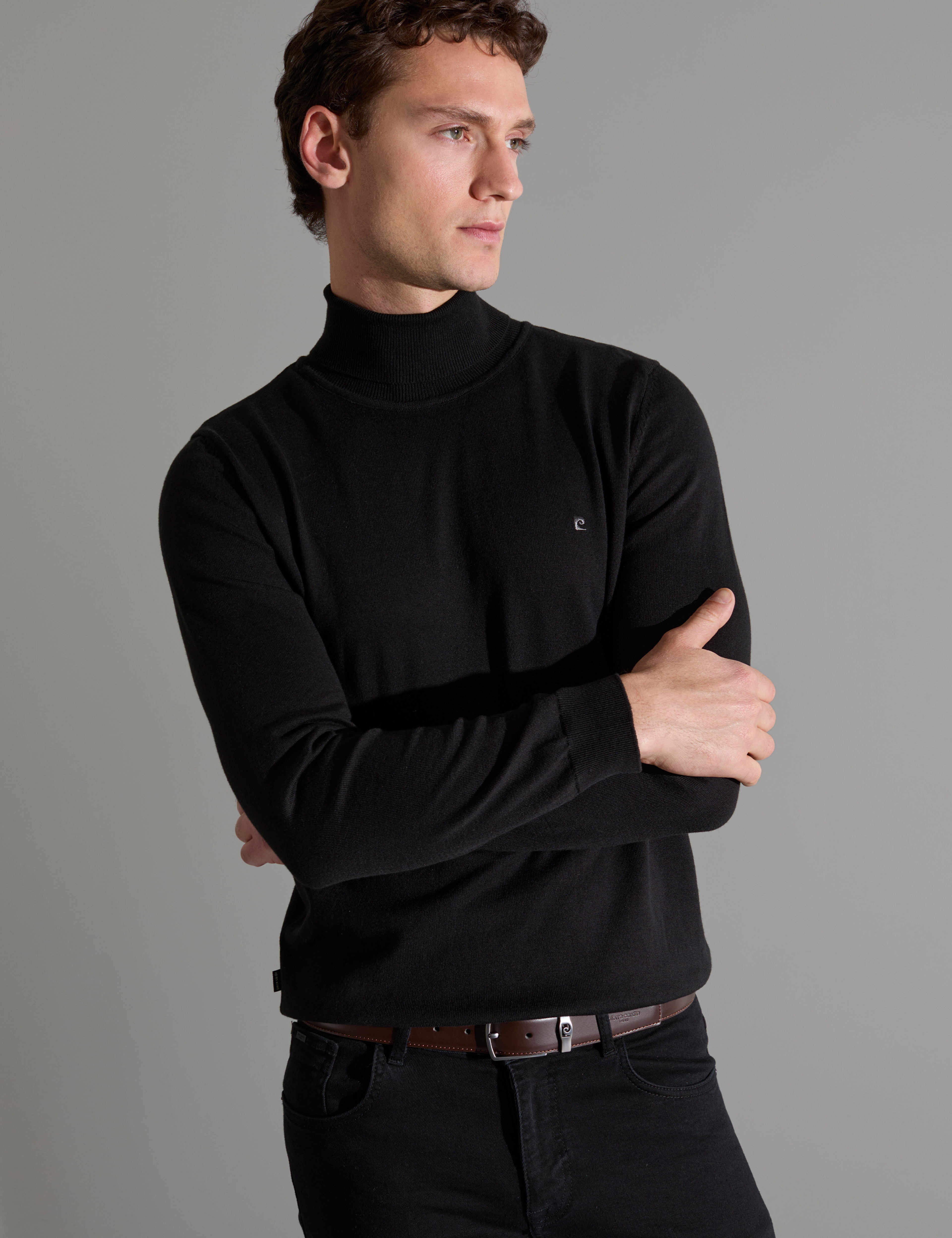 Siyah Slim Fit Balıkçı Yaka Basic Triko Kazak - Image 1