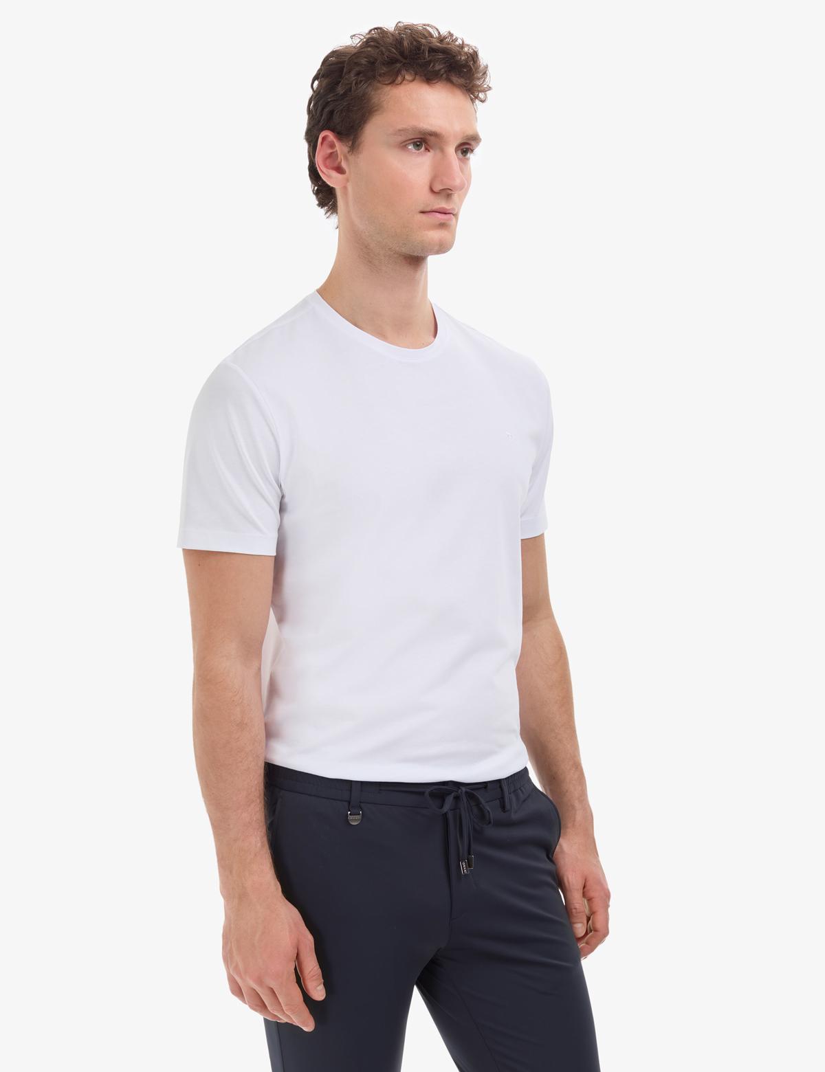 Beyaz Regular Fit %100 Pamuk Bisiklet Yaka Basic Tişört - 50325299004