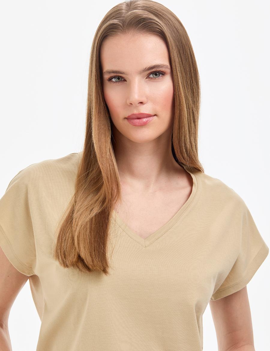 Bej Regular Fit Basic Tişört