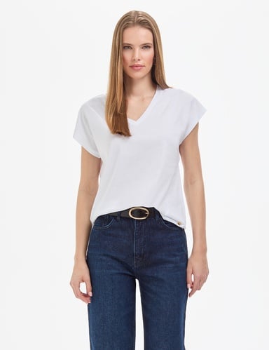 Beyaz Regular Fit V Yaka Basic Tişört